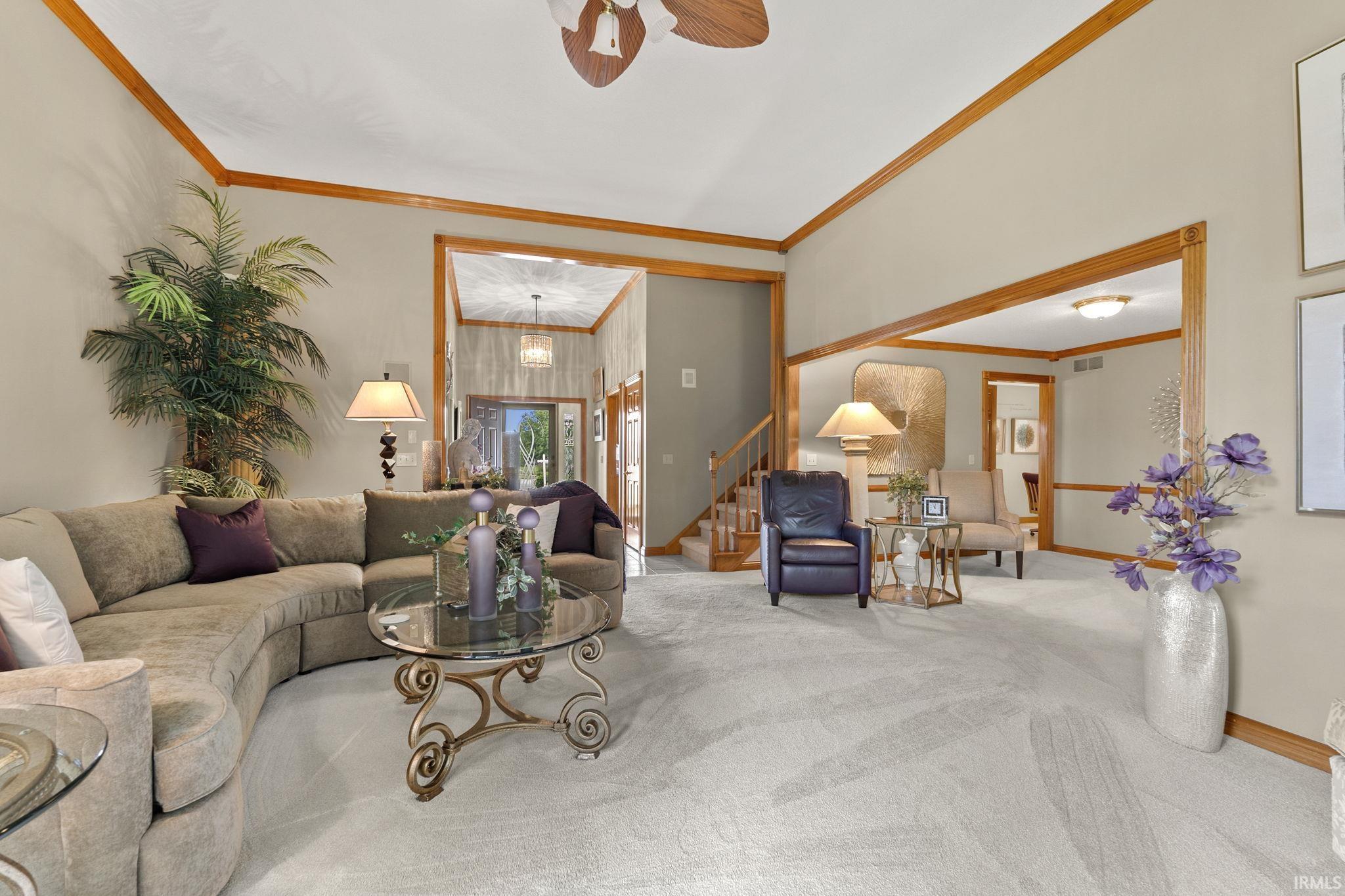 924 Lake Hill