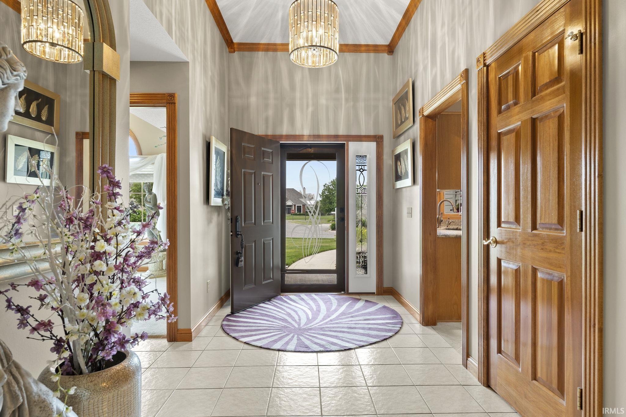 924 Lake Hill