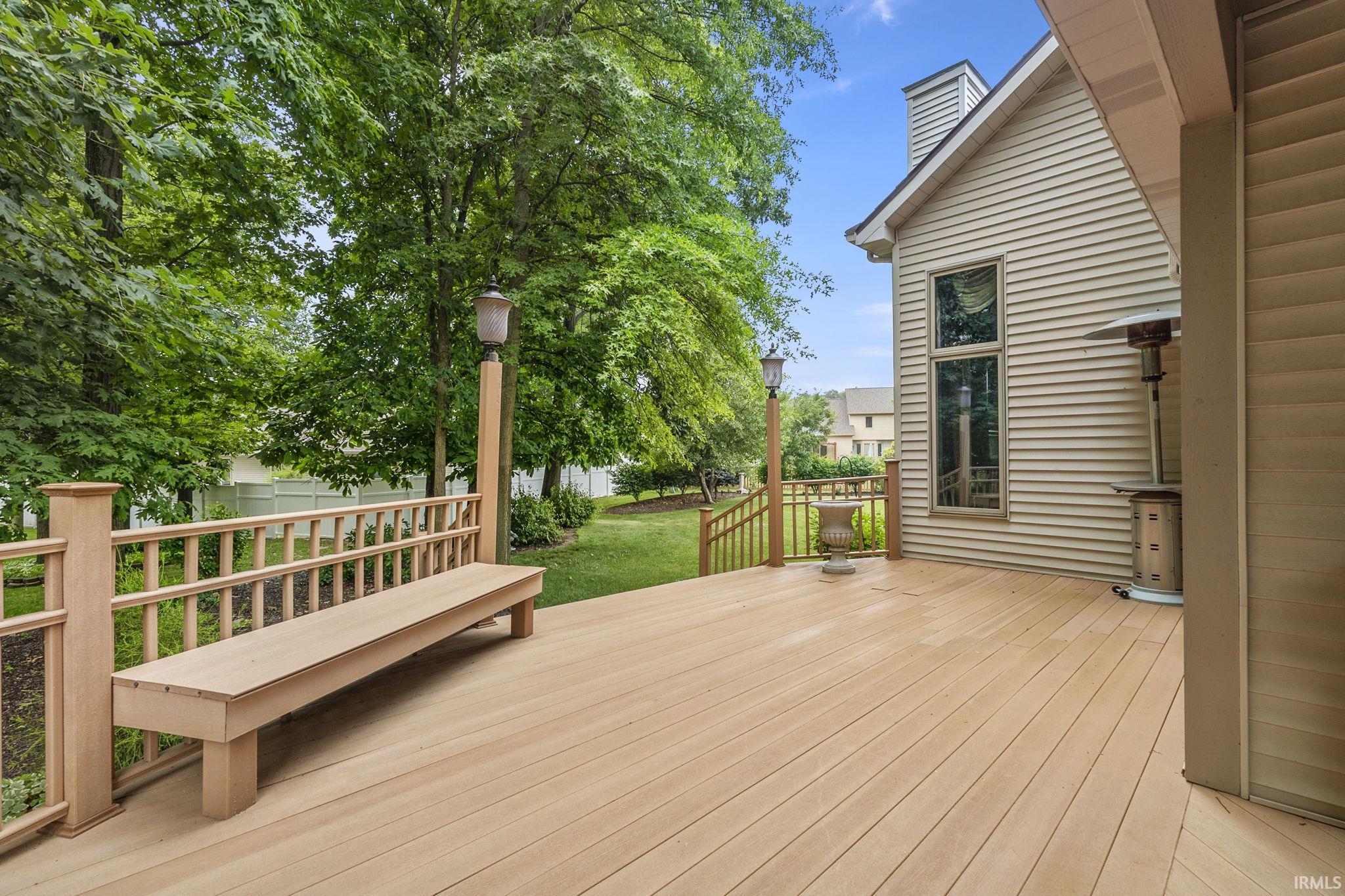 924 Lake Hill