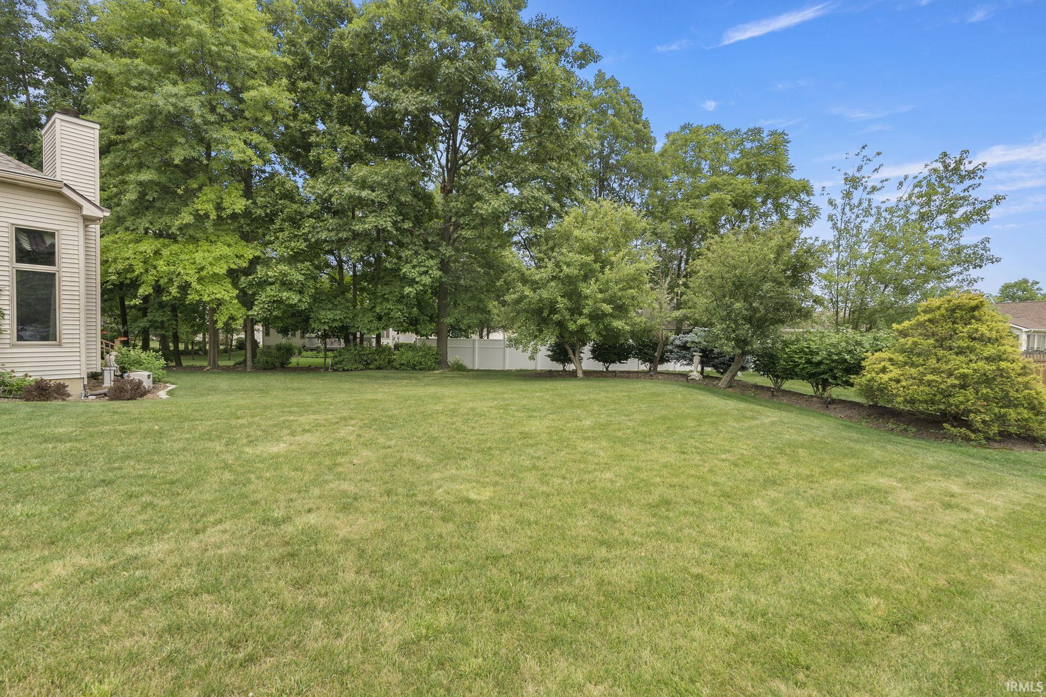 924 Lake Hill