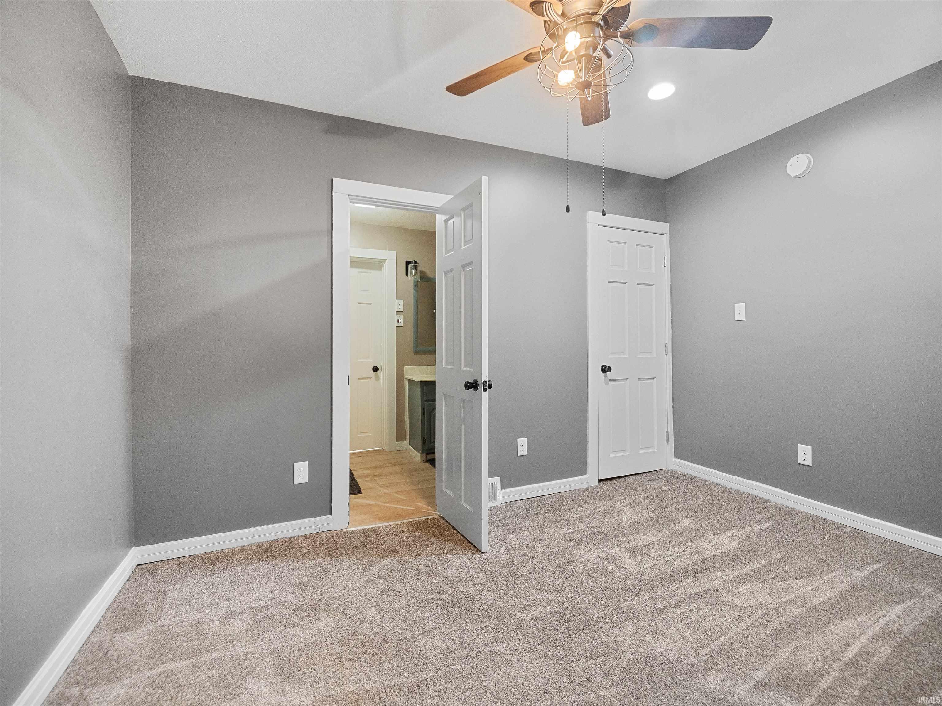 606 Main