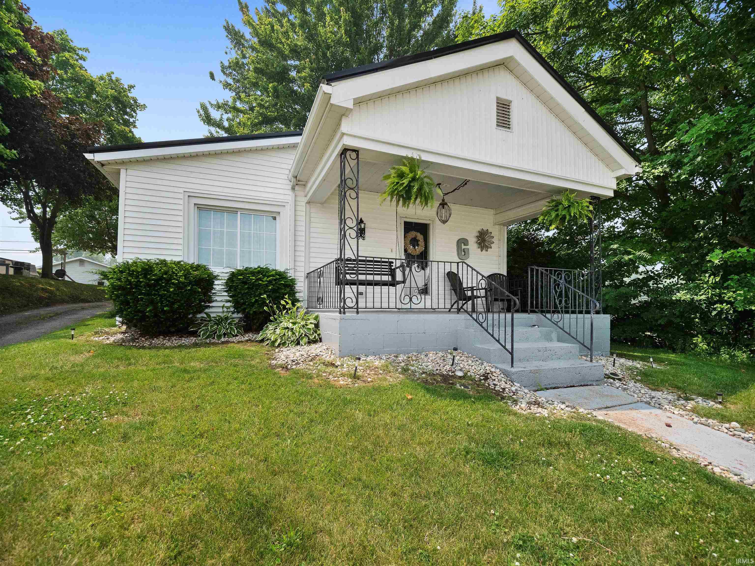 606 Main
