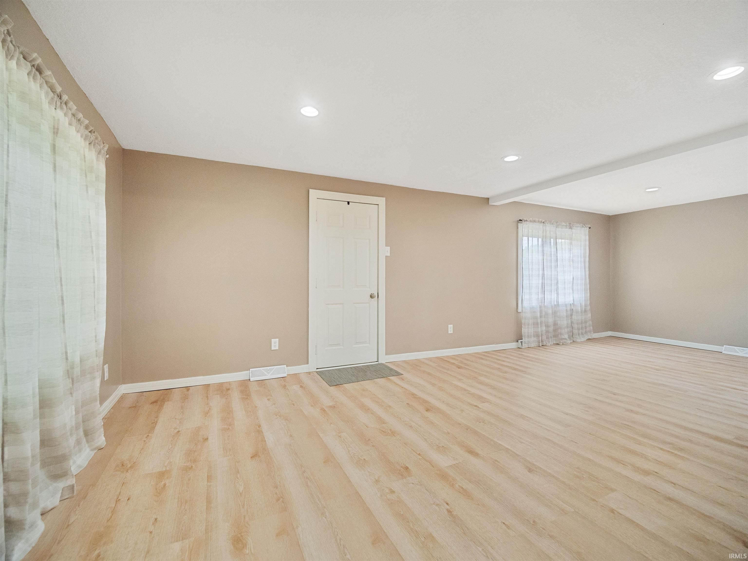 606 Main