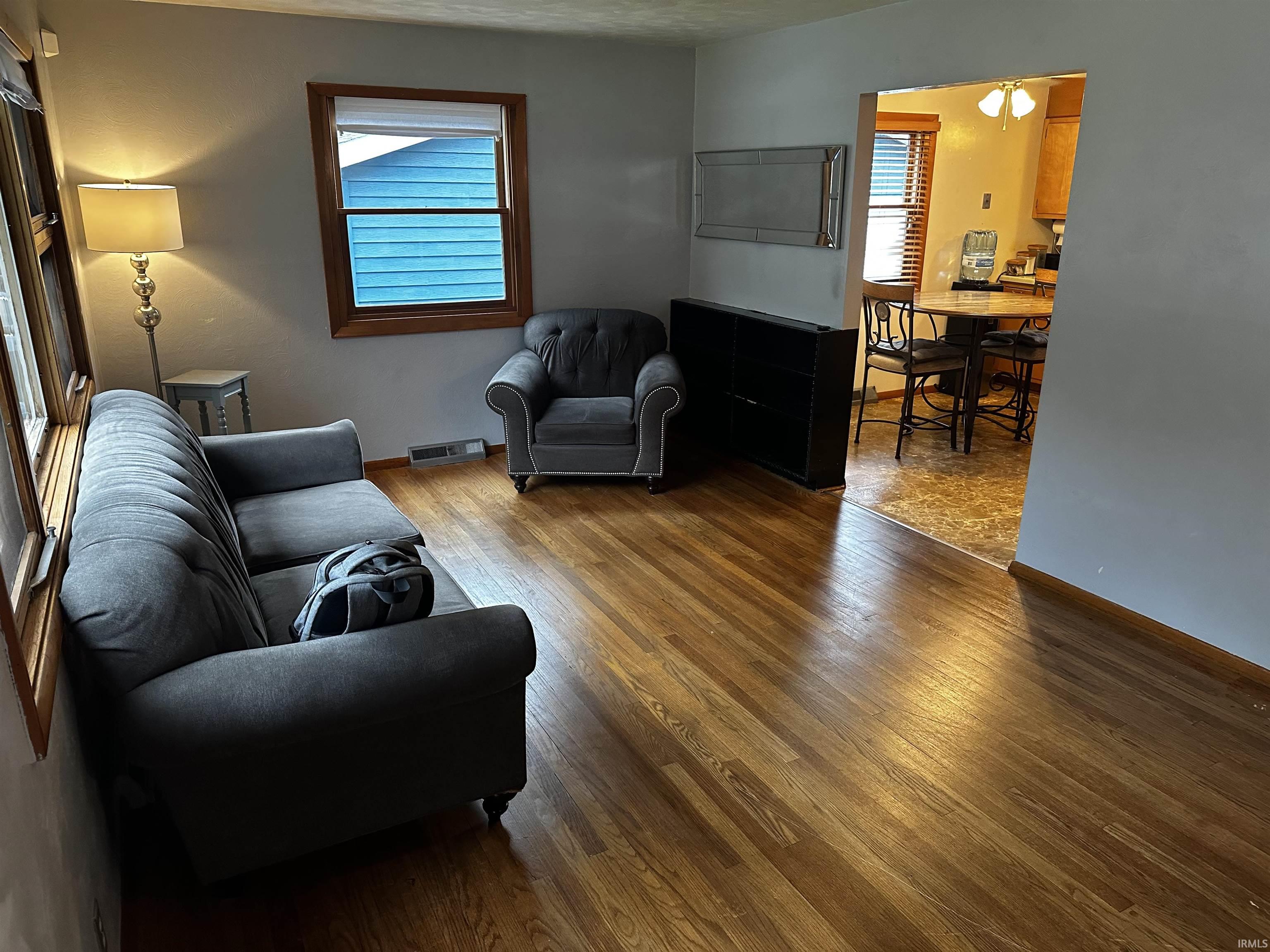 17434 Wilshire
