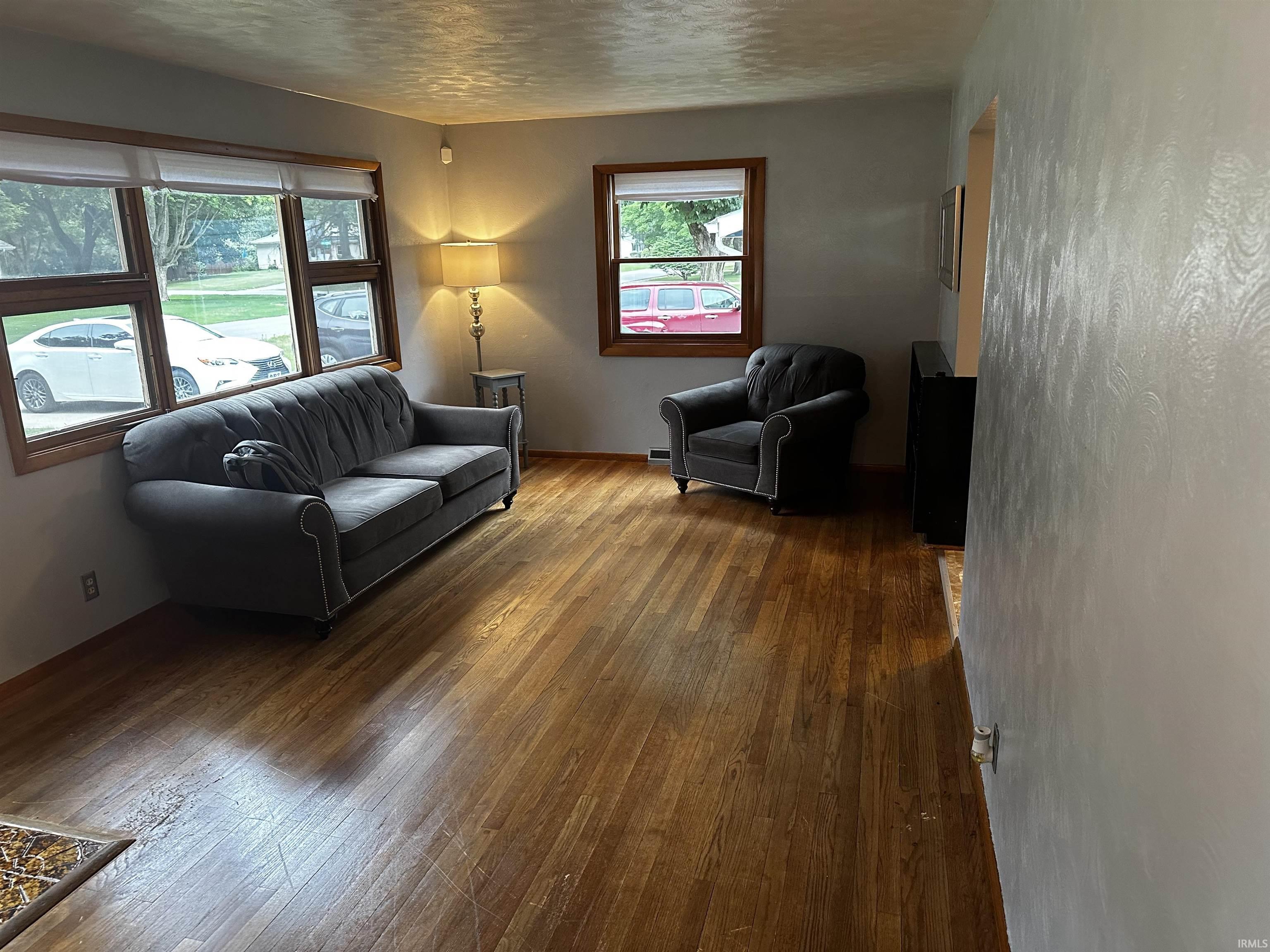 17434 Wilshire