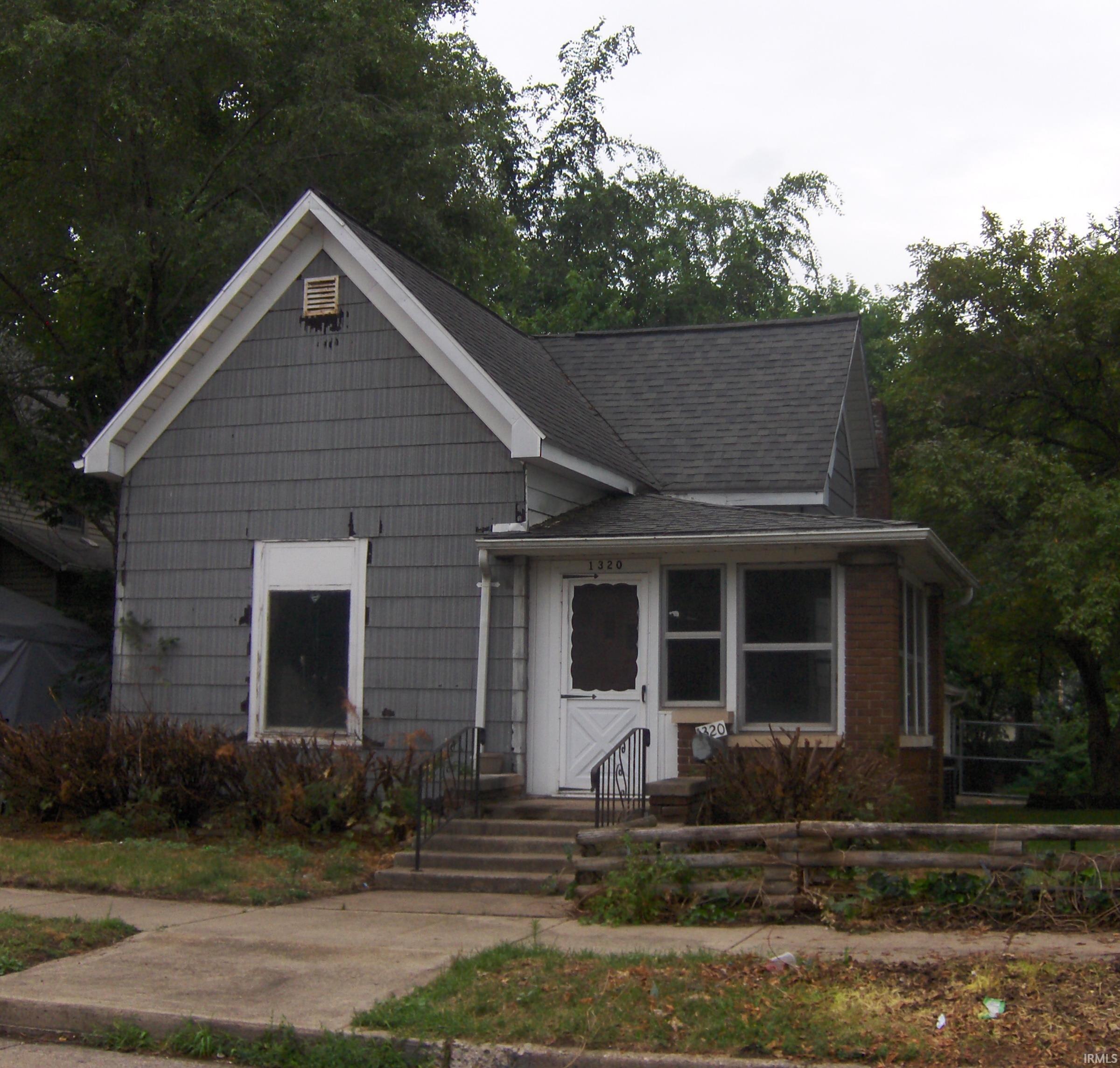 1320 Hudson