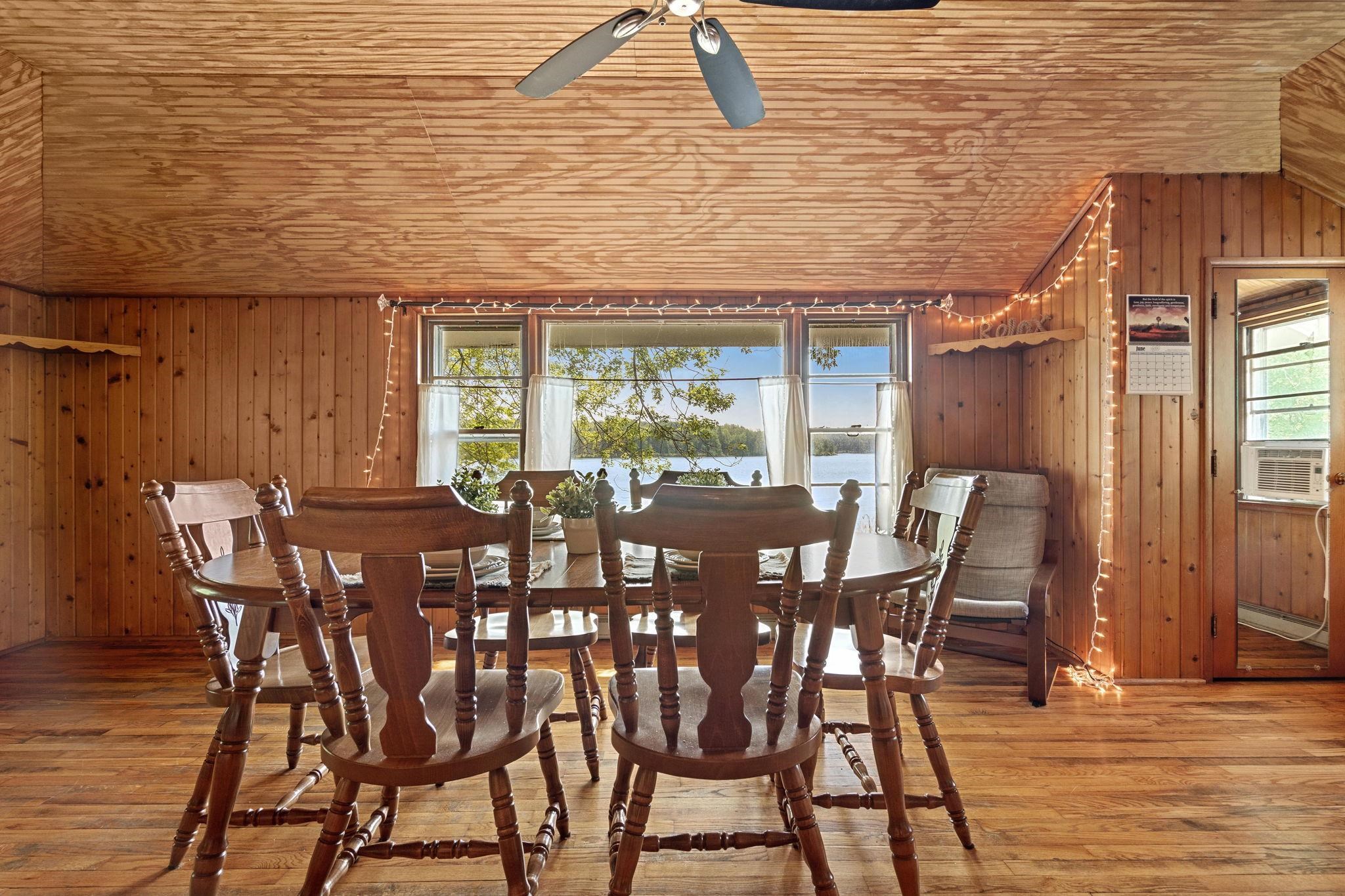 9696 Steinbarger Lake