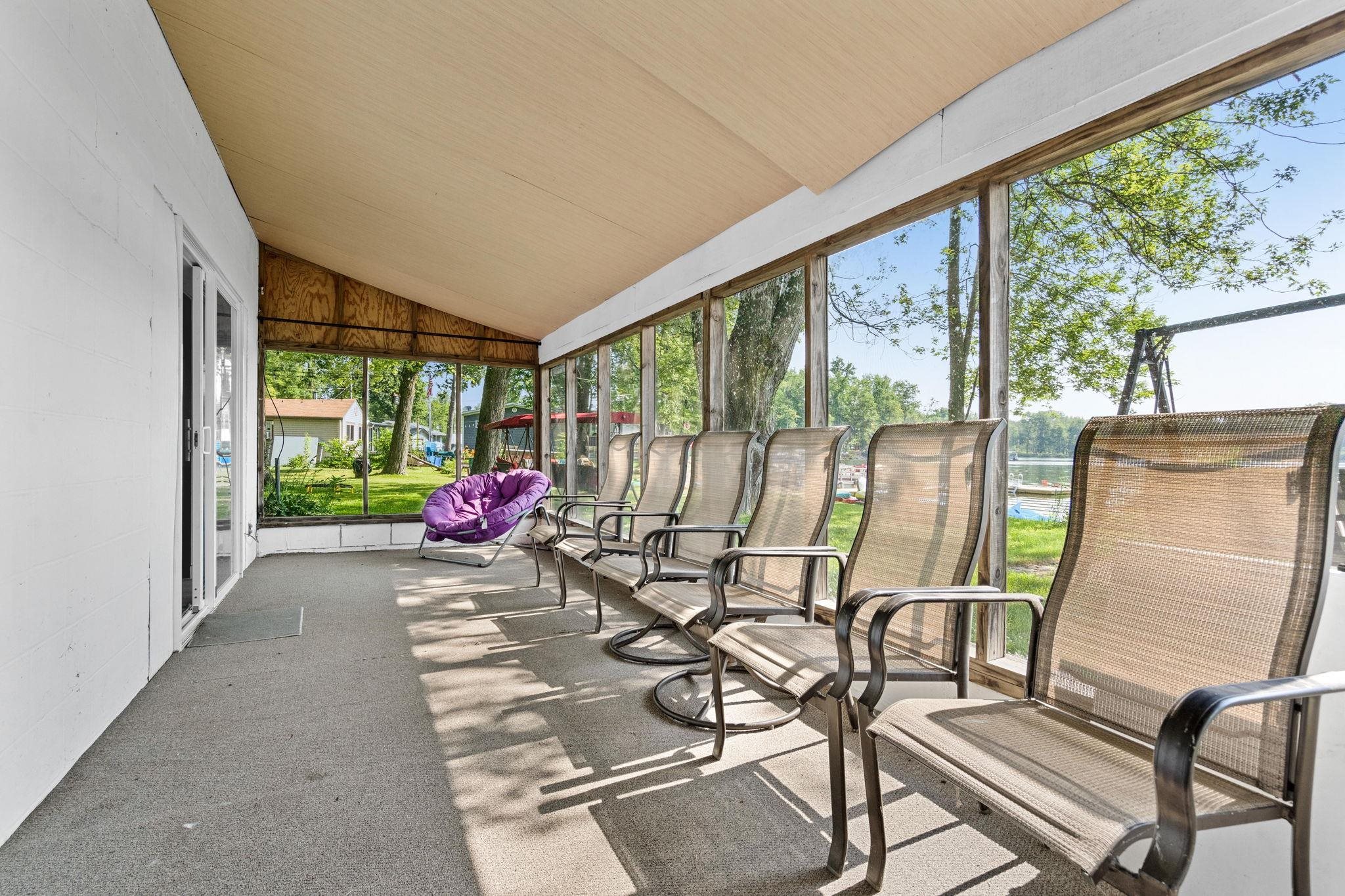 9696 Steinbarger Lake