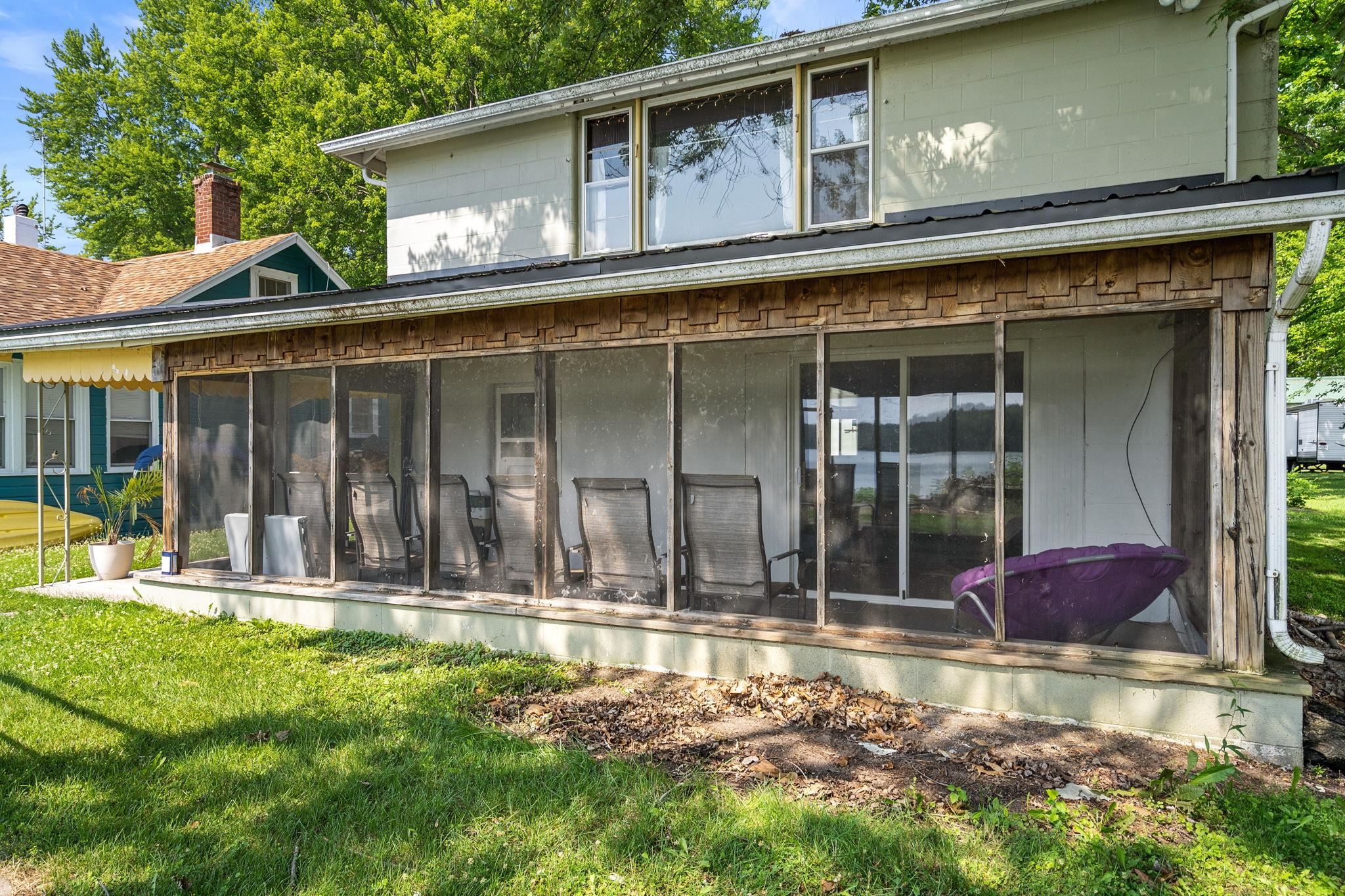 9696 Steinbarger Lake