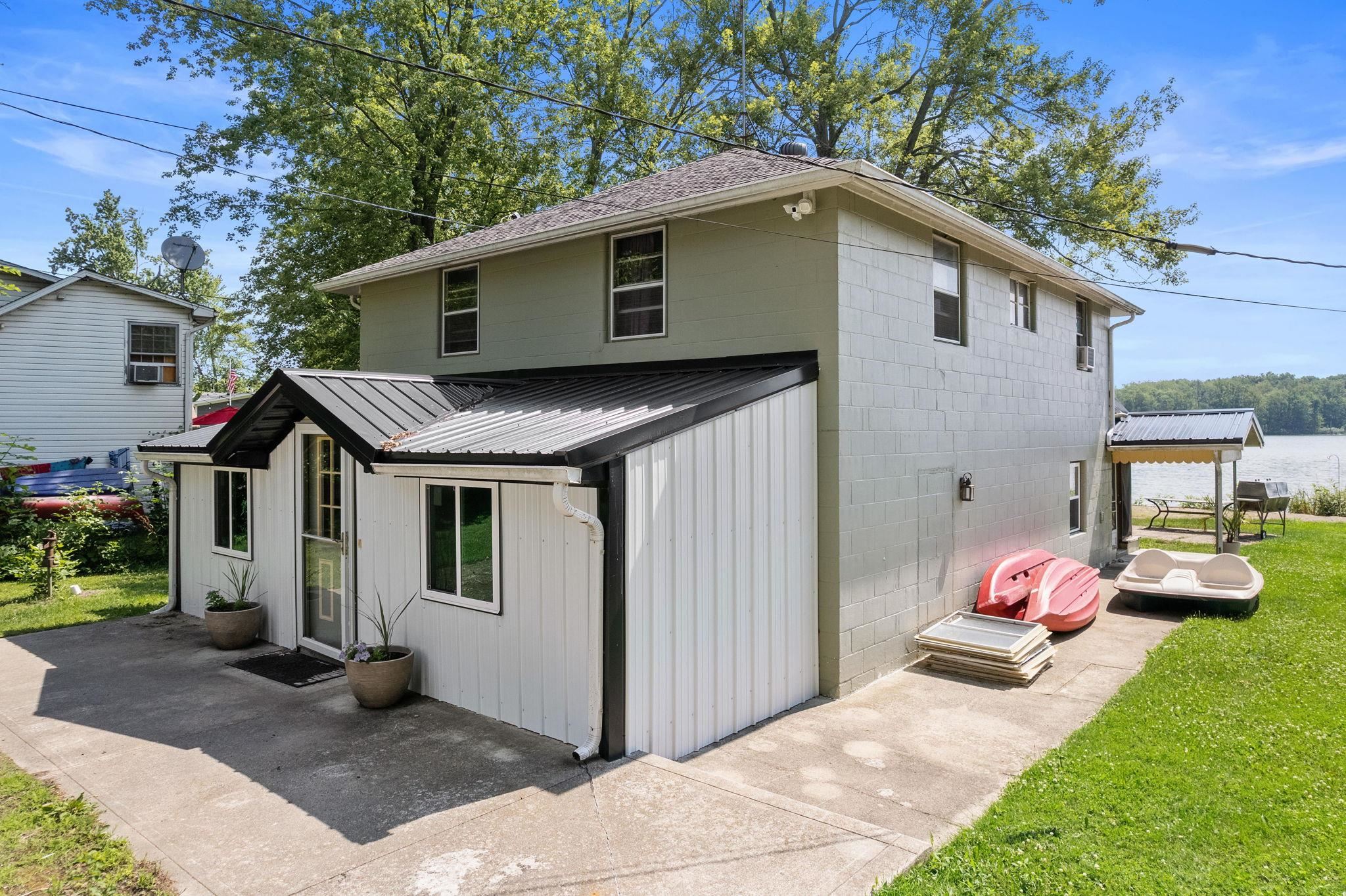 9696 Steinbarger Lake