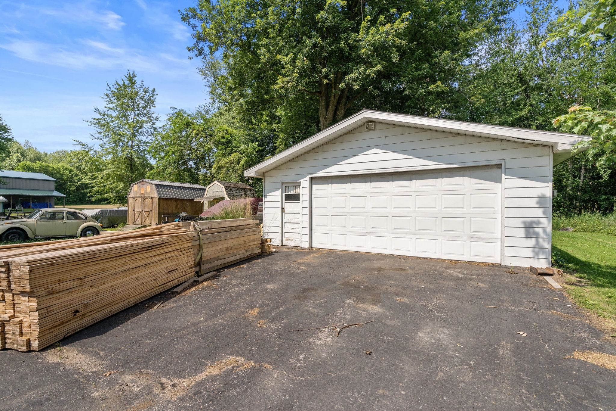 9696 Steinbarger Lake