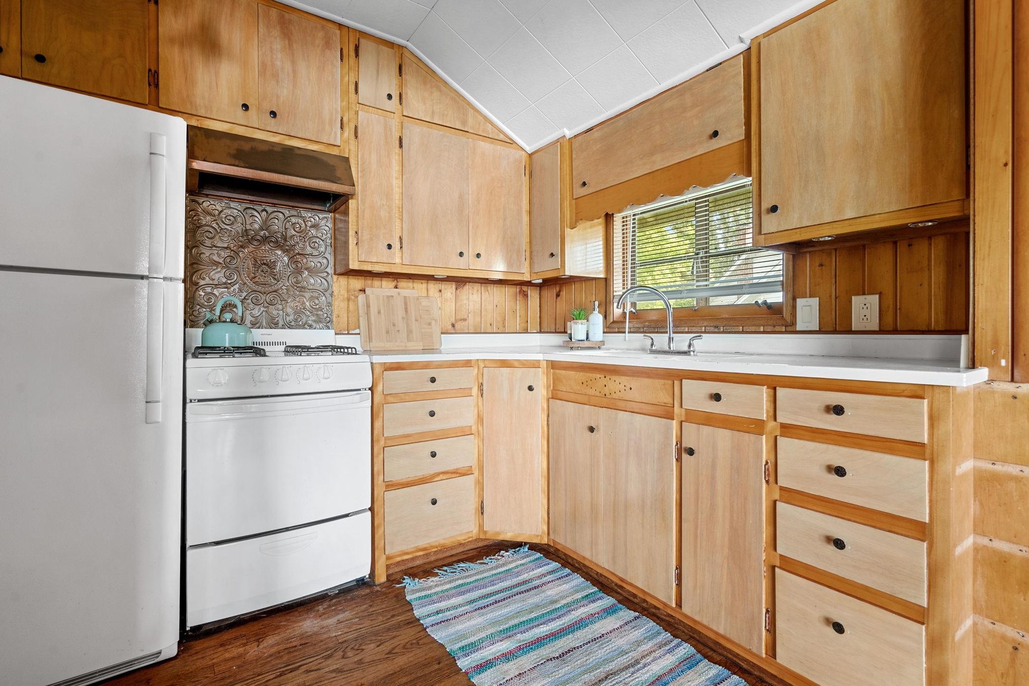 9696 Steinbarger Lake