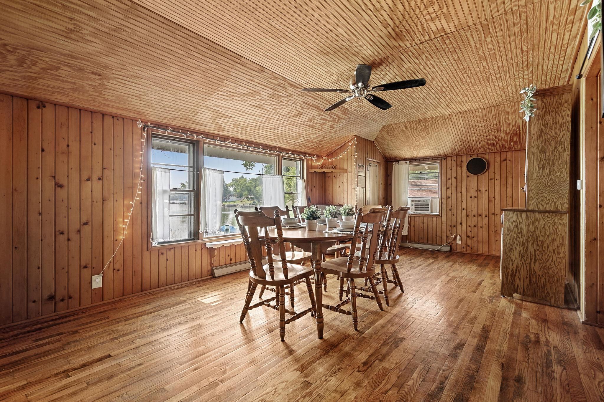 9696 Steinbarger Lake
