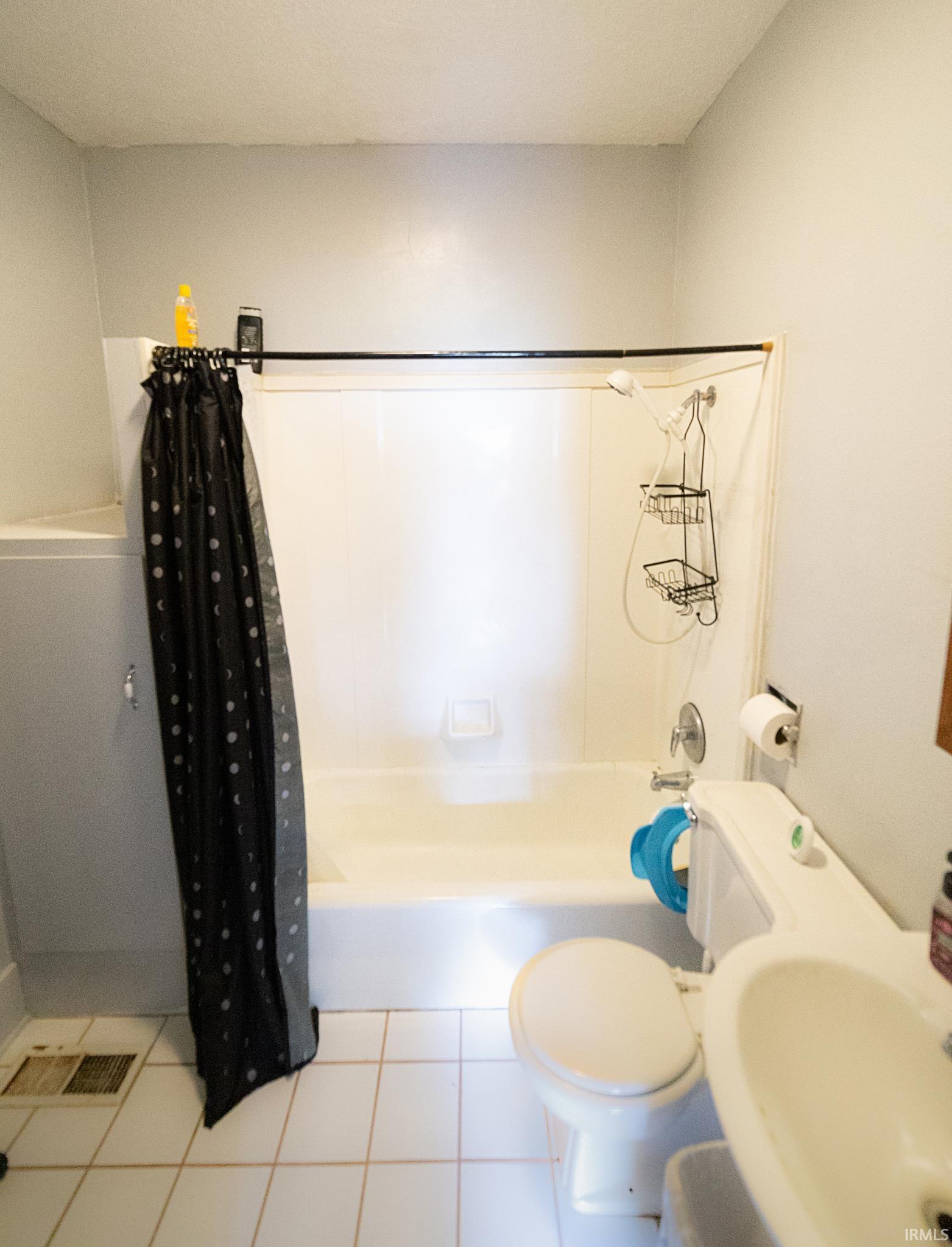 825 Altgeld