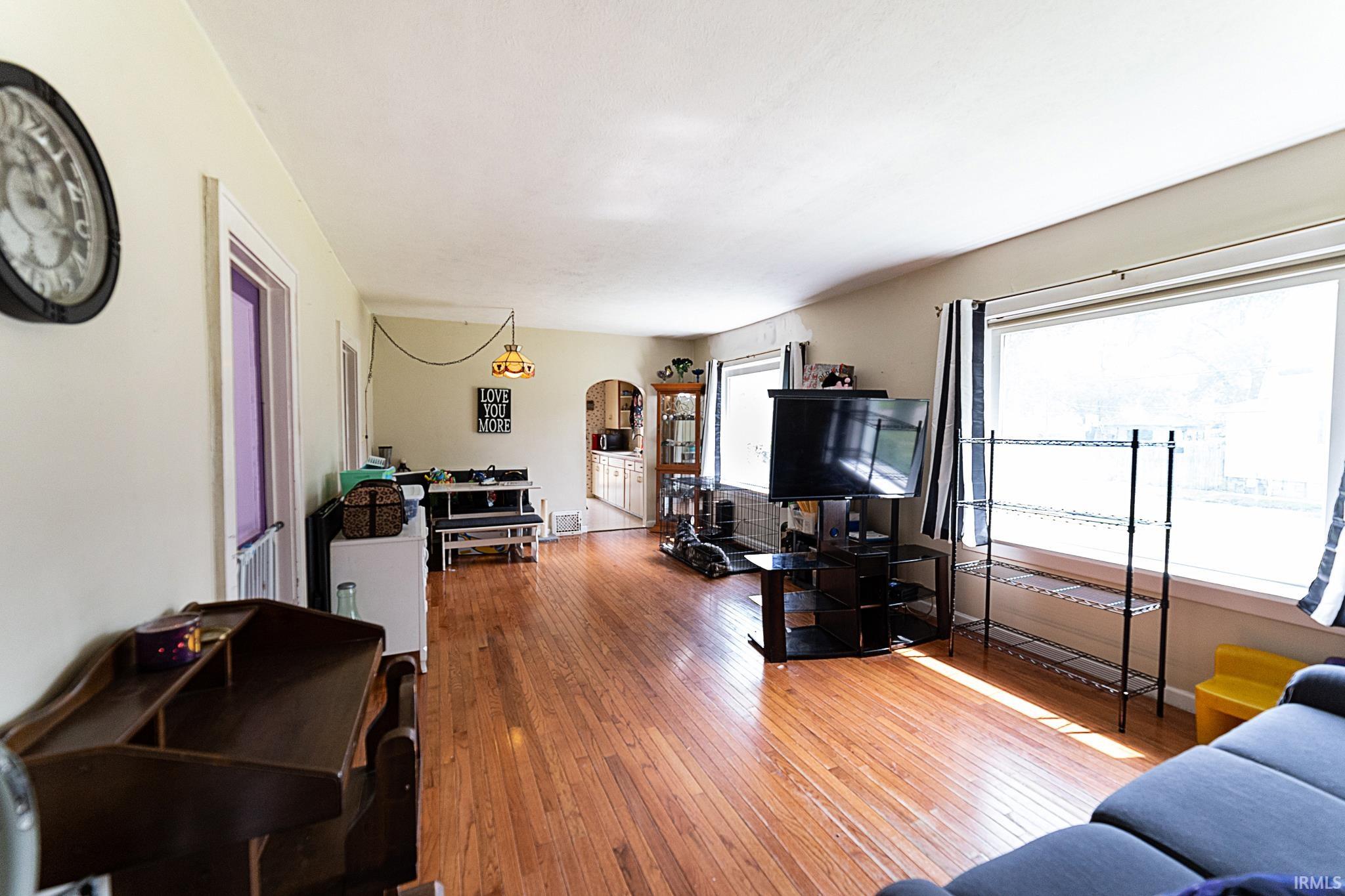 825 Altgeld