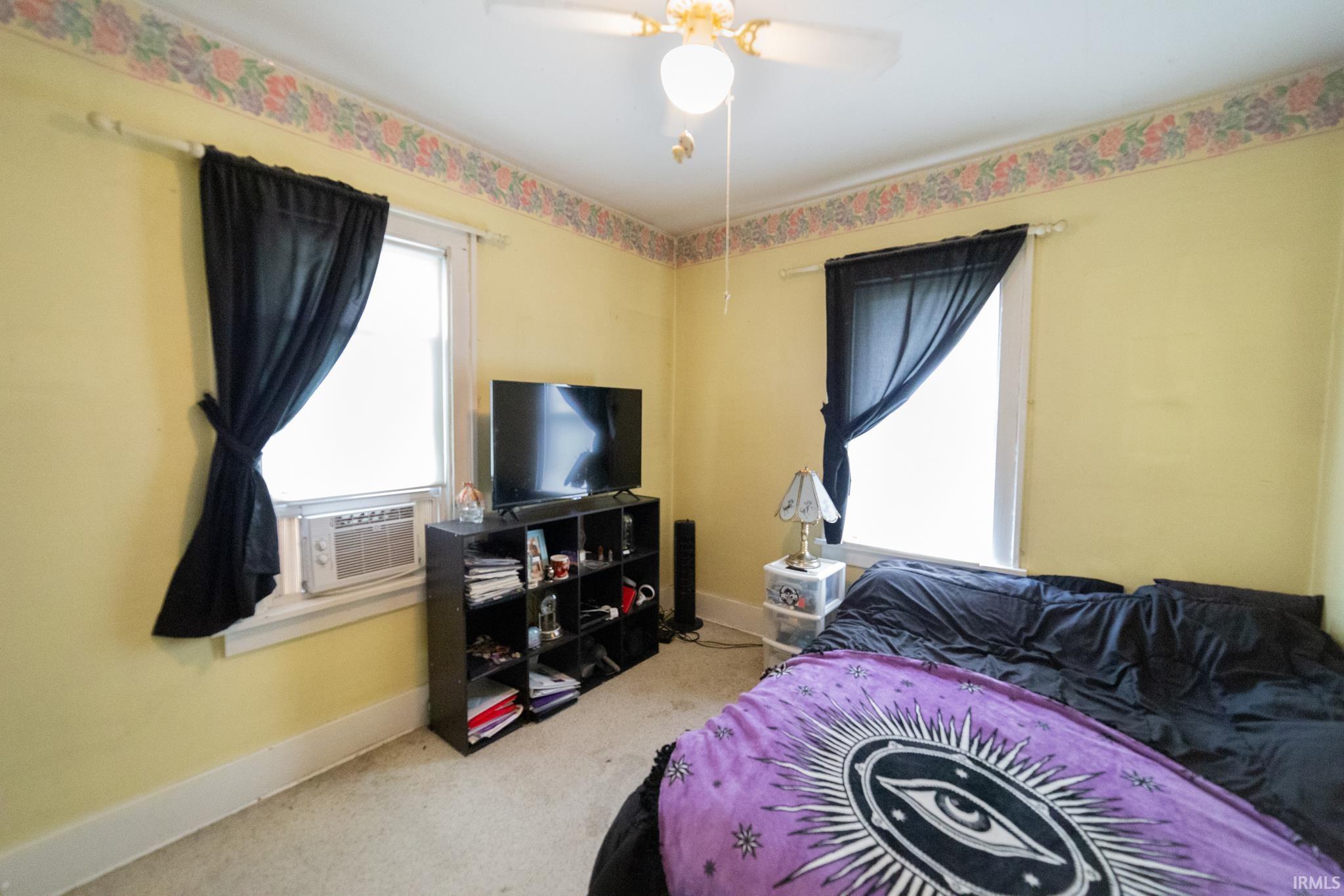 825 Altgeld