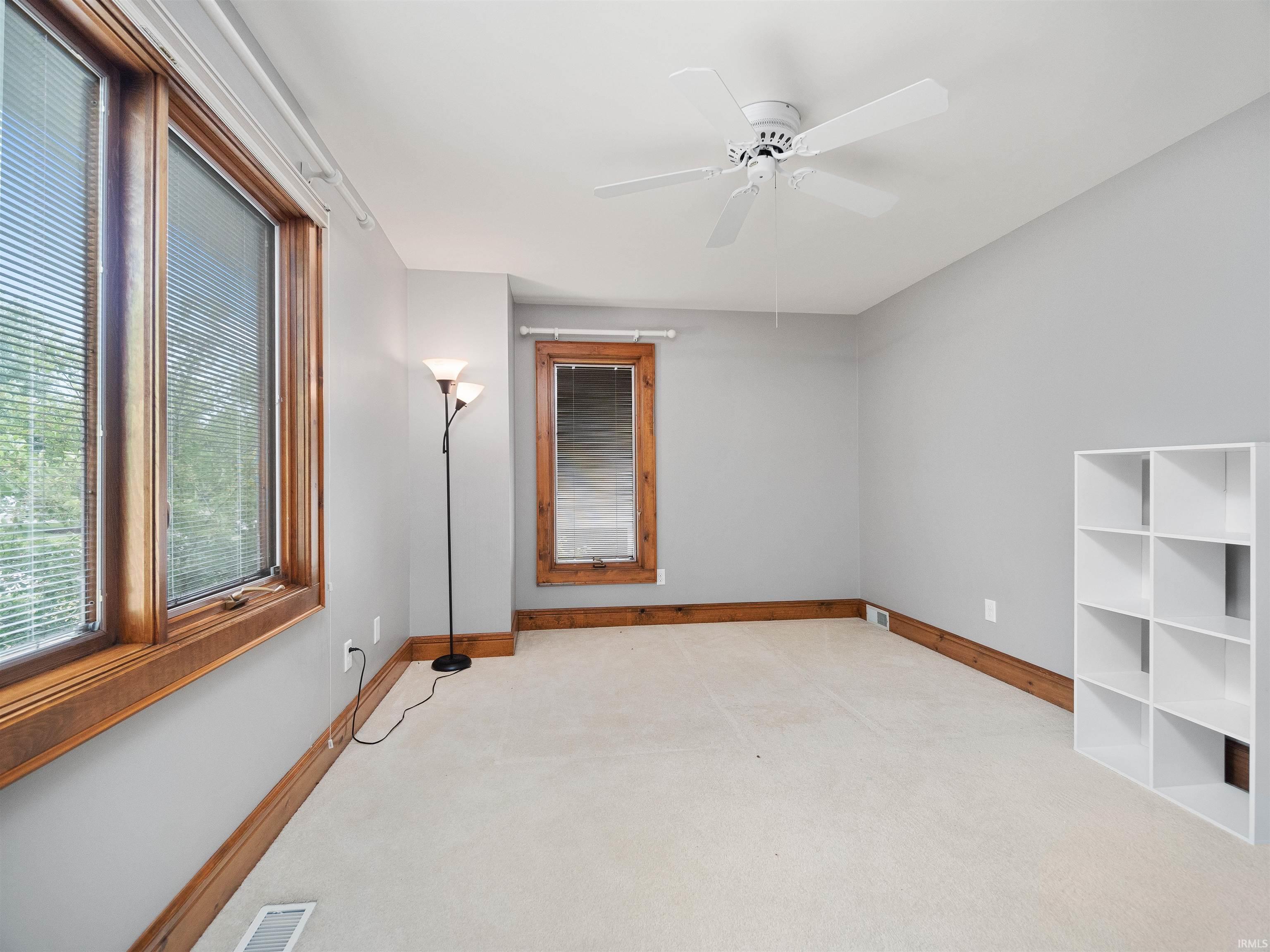 12215 Glen Lake
