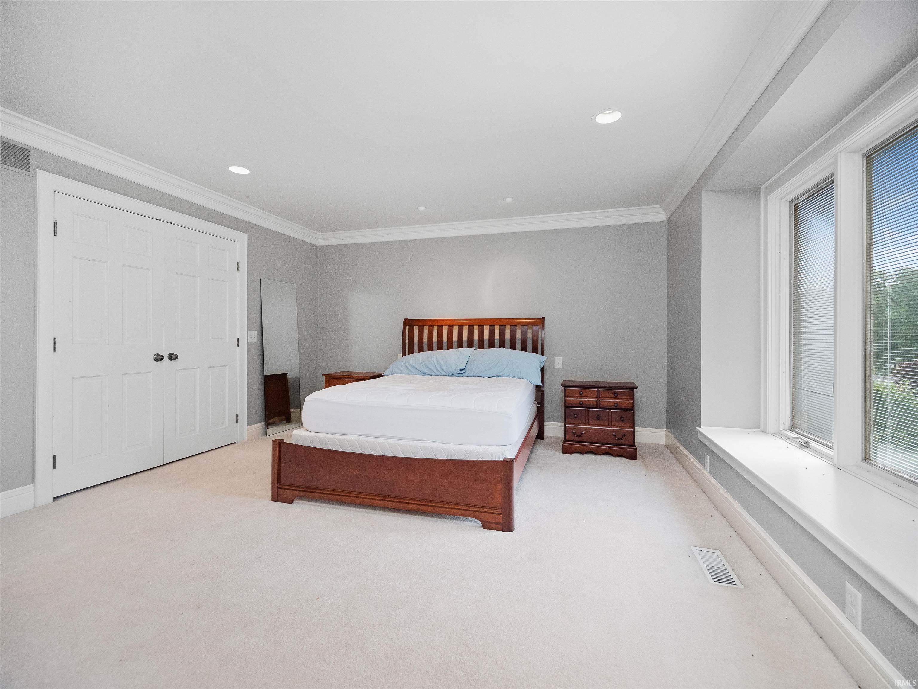 12215 Glen Lake