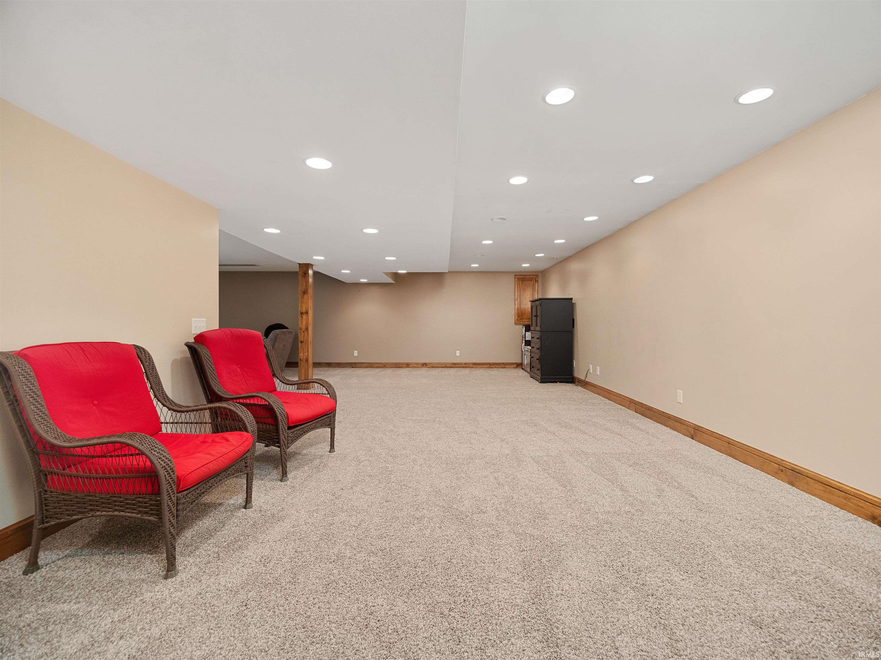 12215 Glen Lake