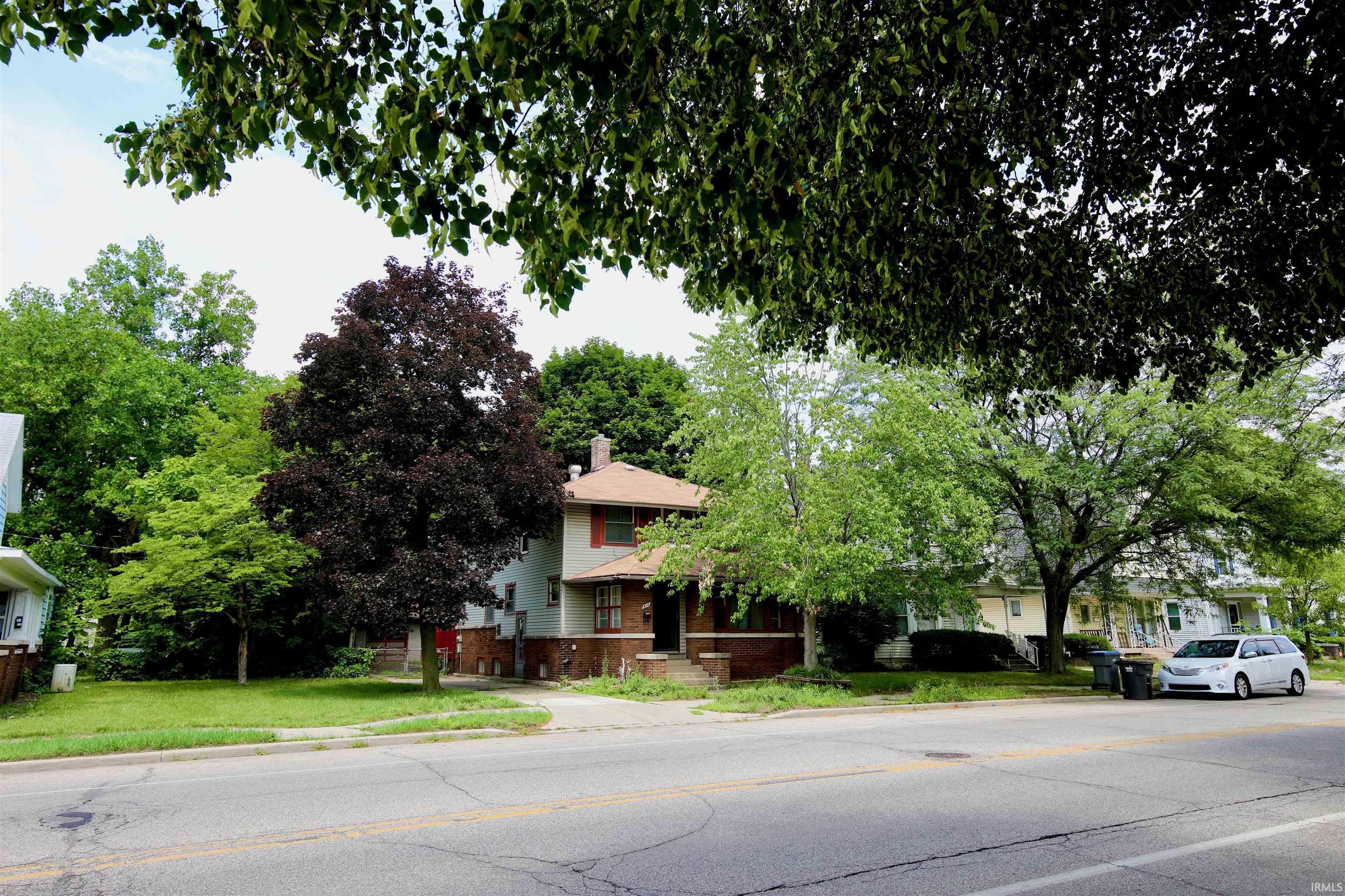 614 Beardsley