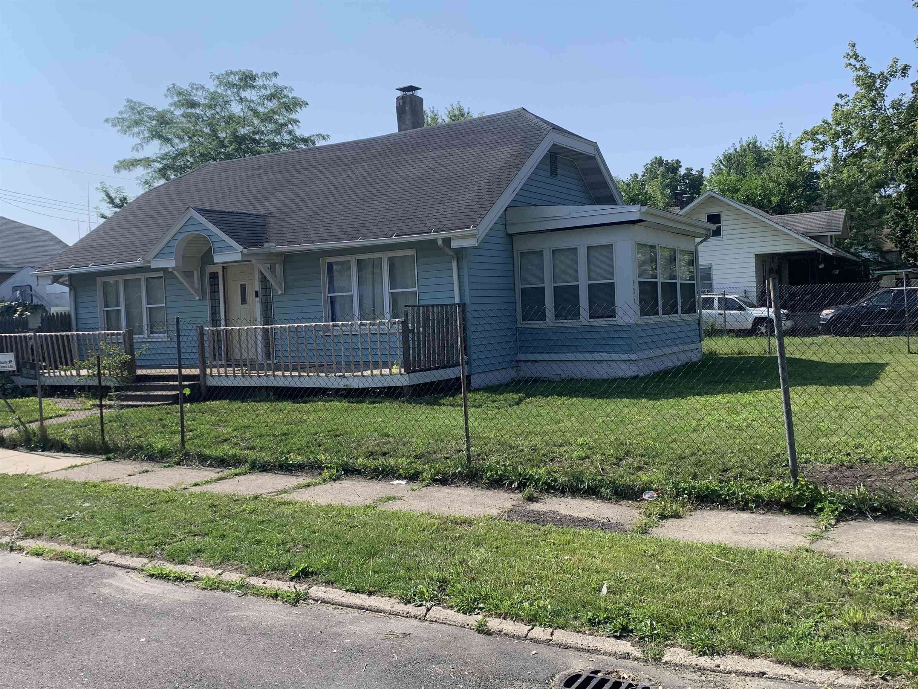 926 Lawndale