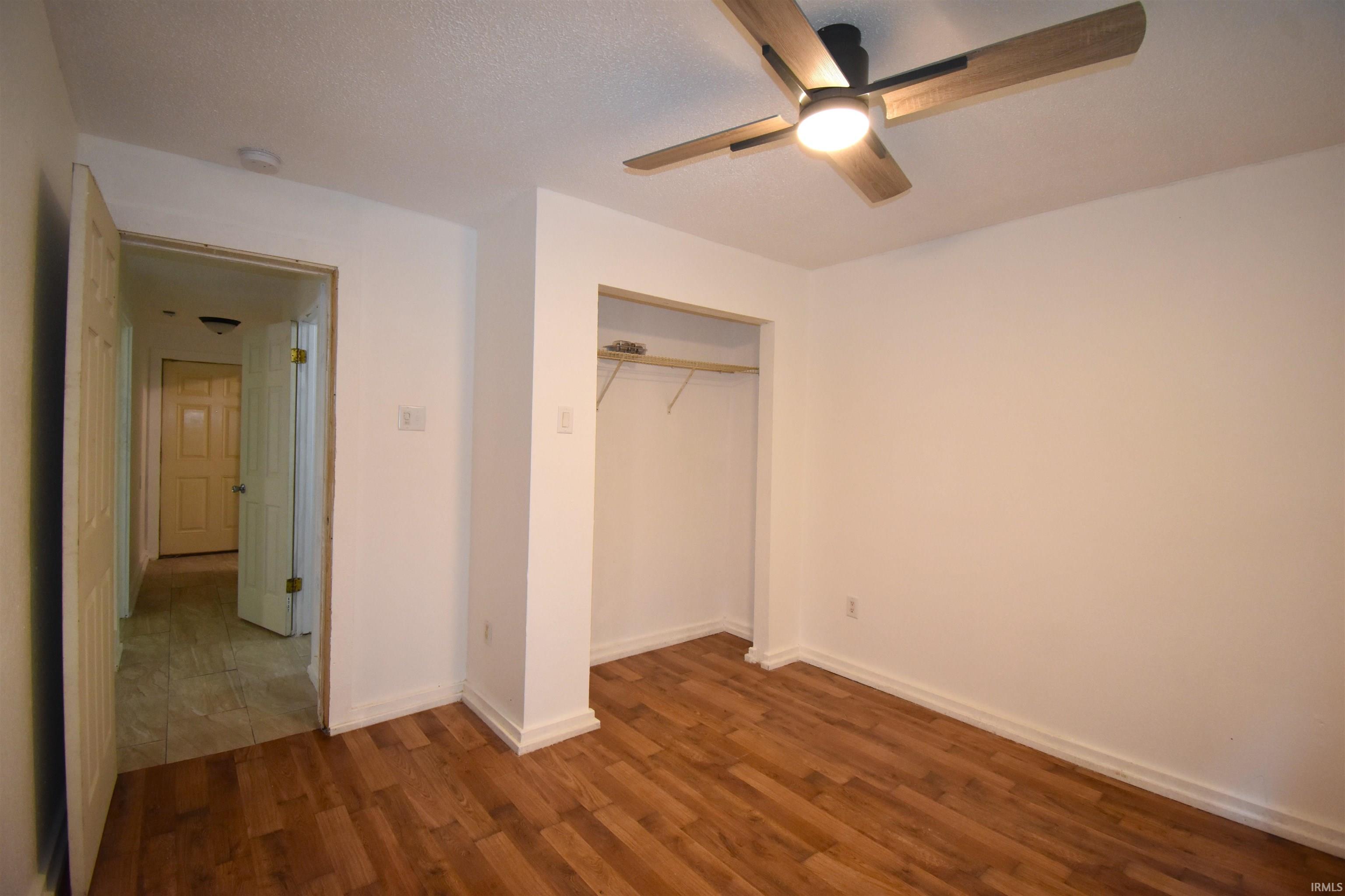 8933 Elm
