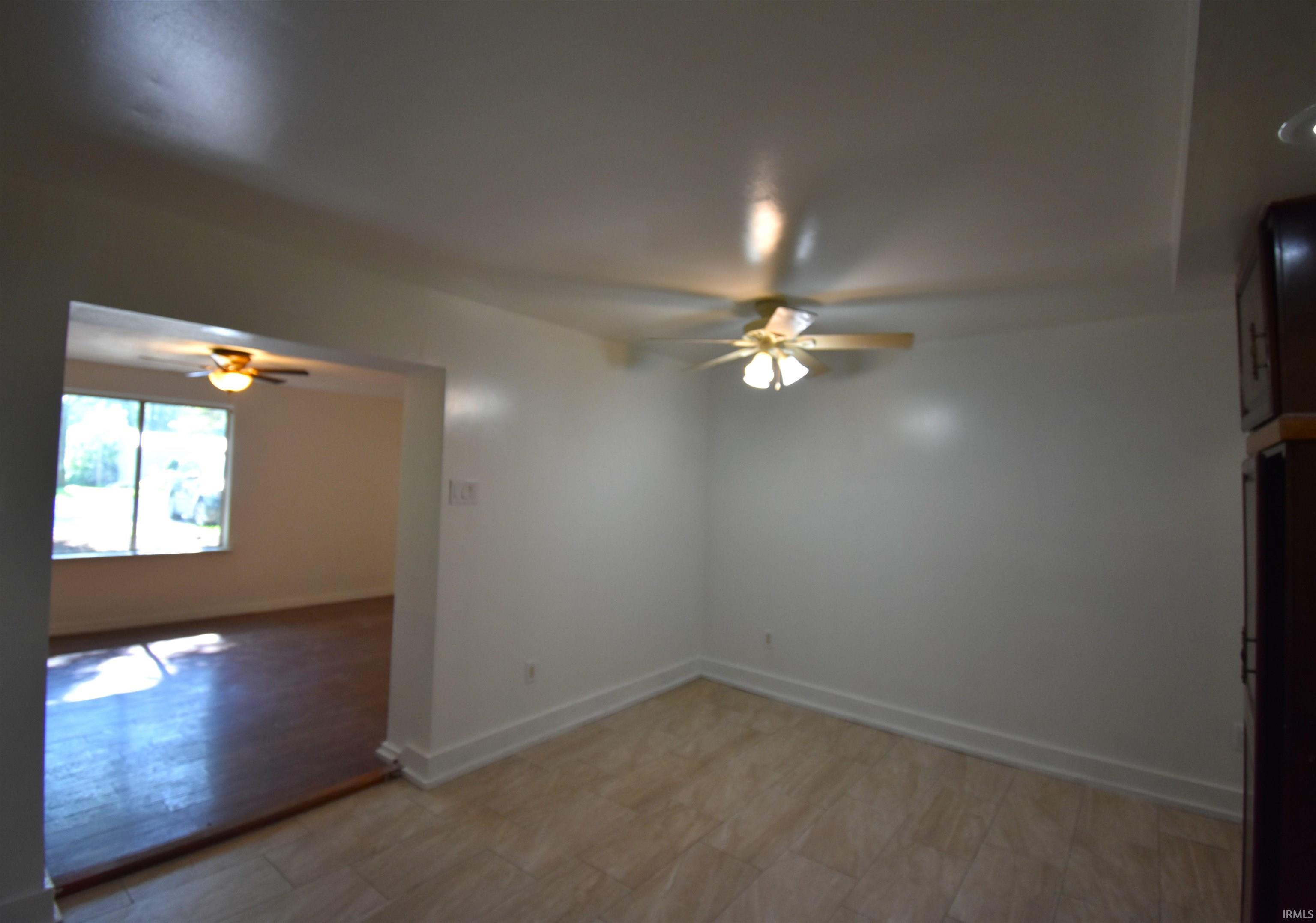 8933 Elm