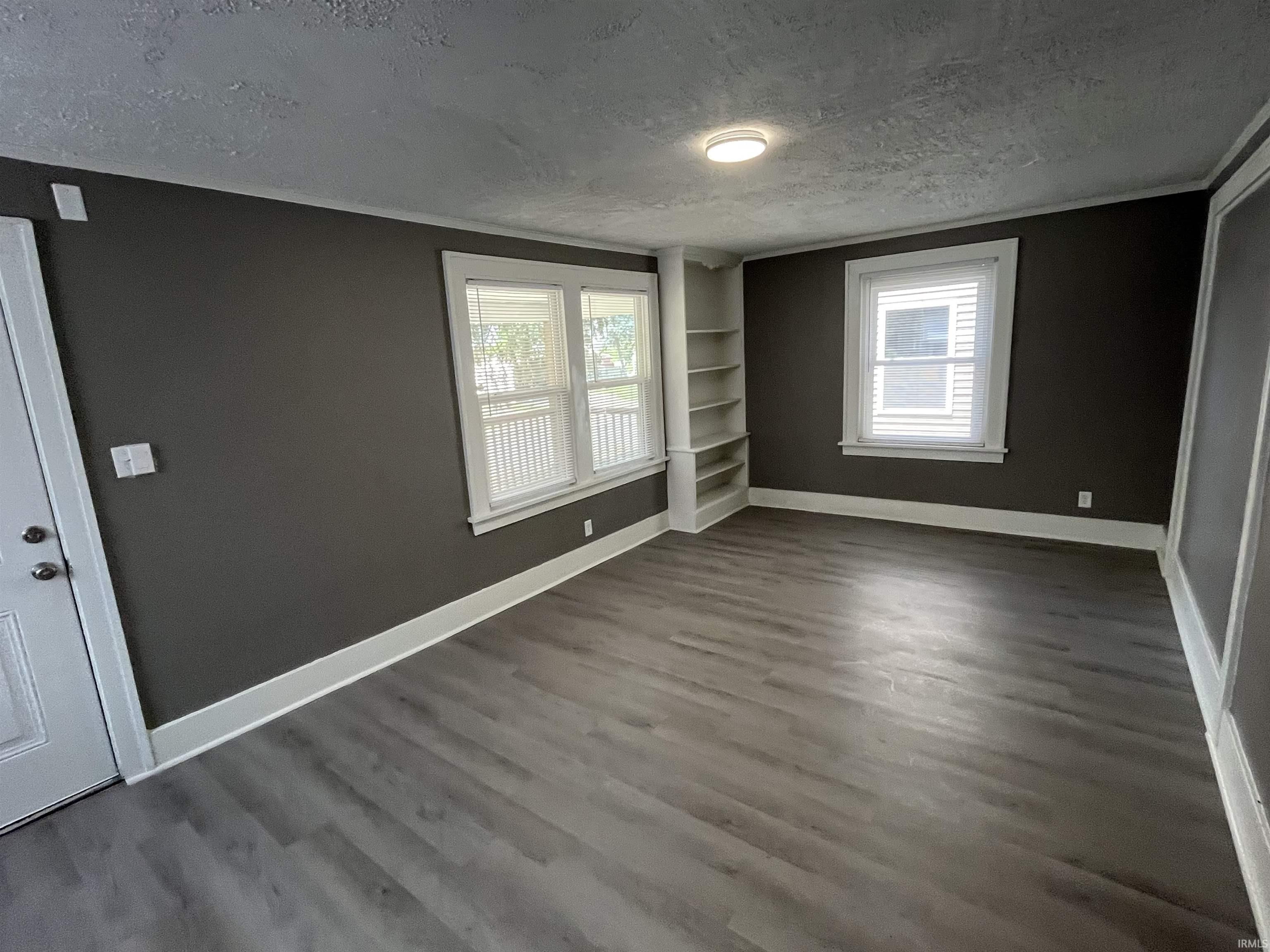 1512 Carroll