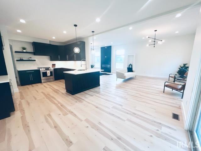 575 Sandringham