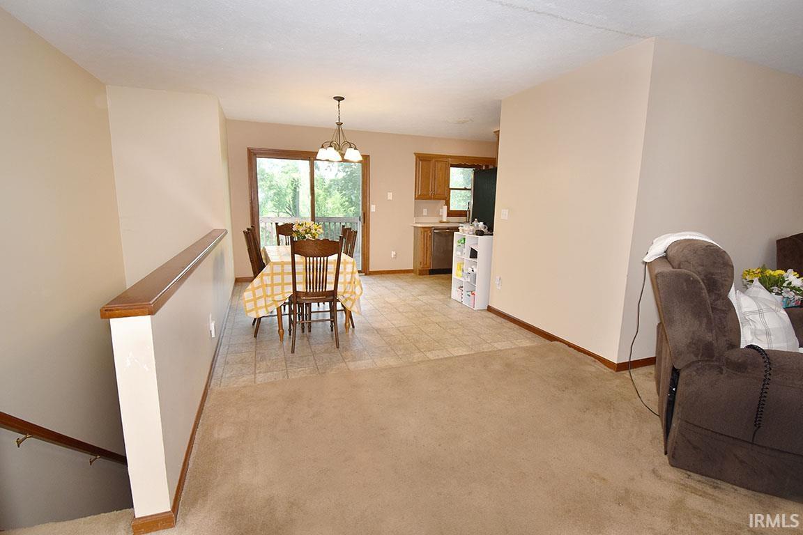 615 Redbud
