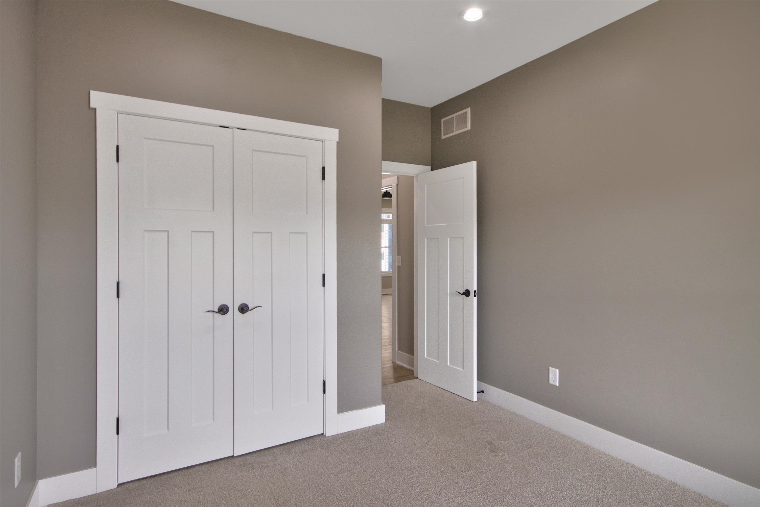 1623 Stoneham