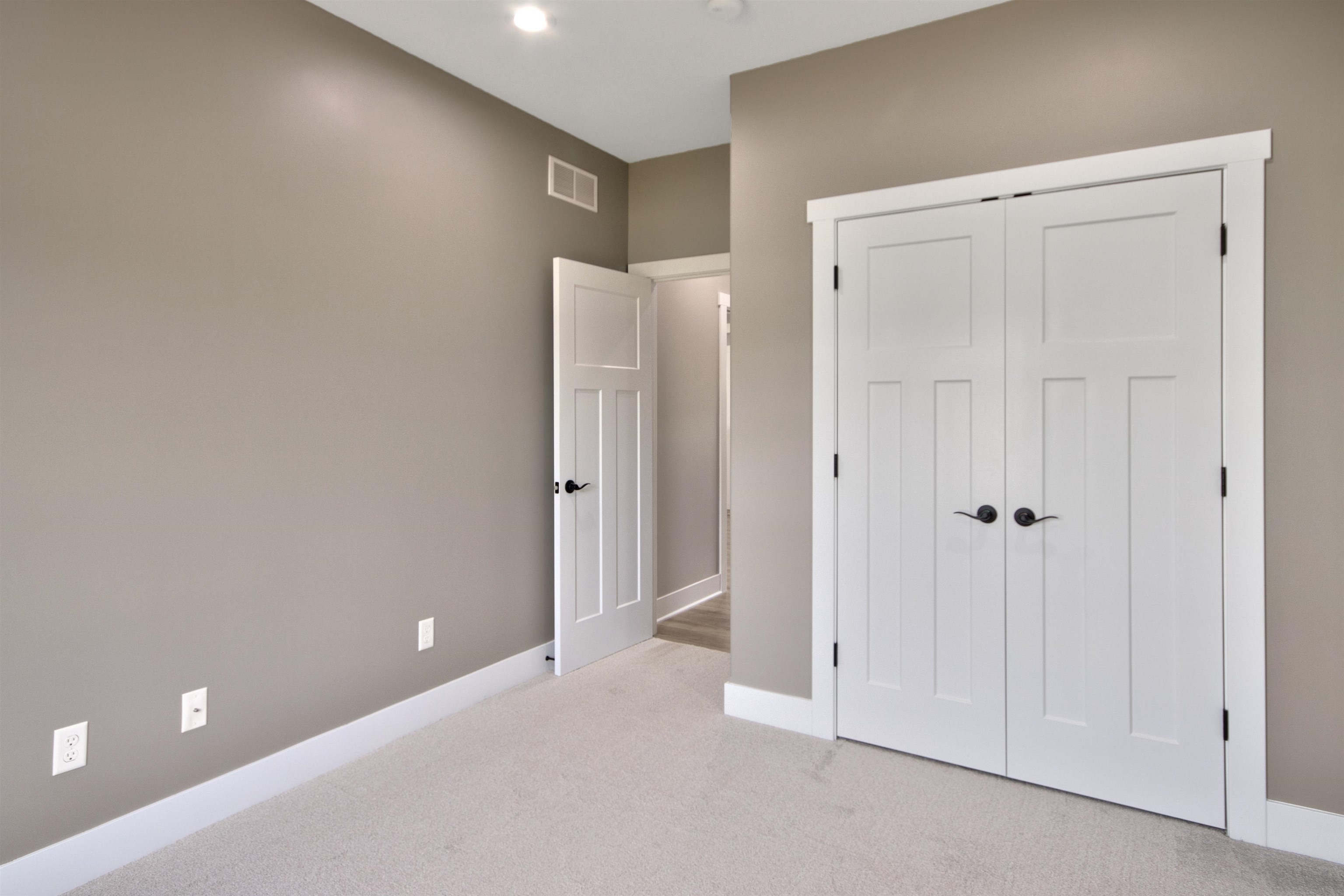 1623 Stoneham