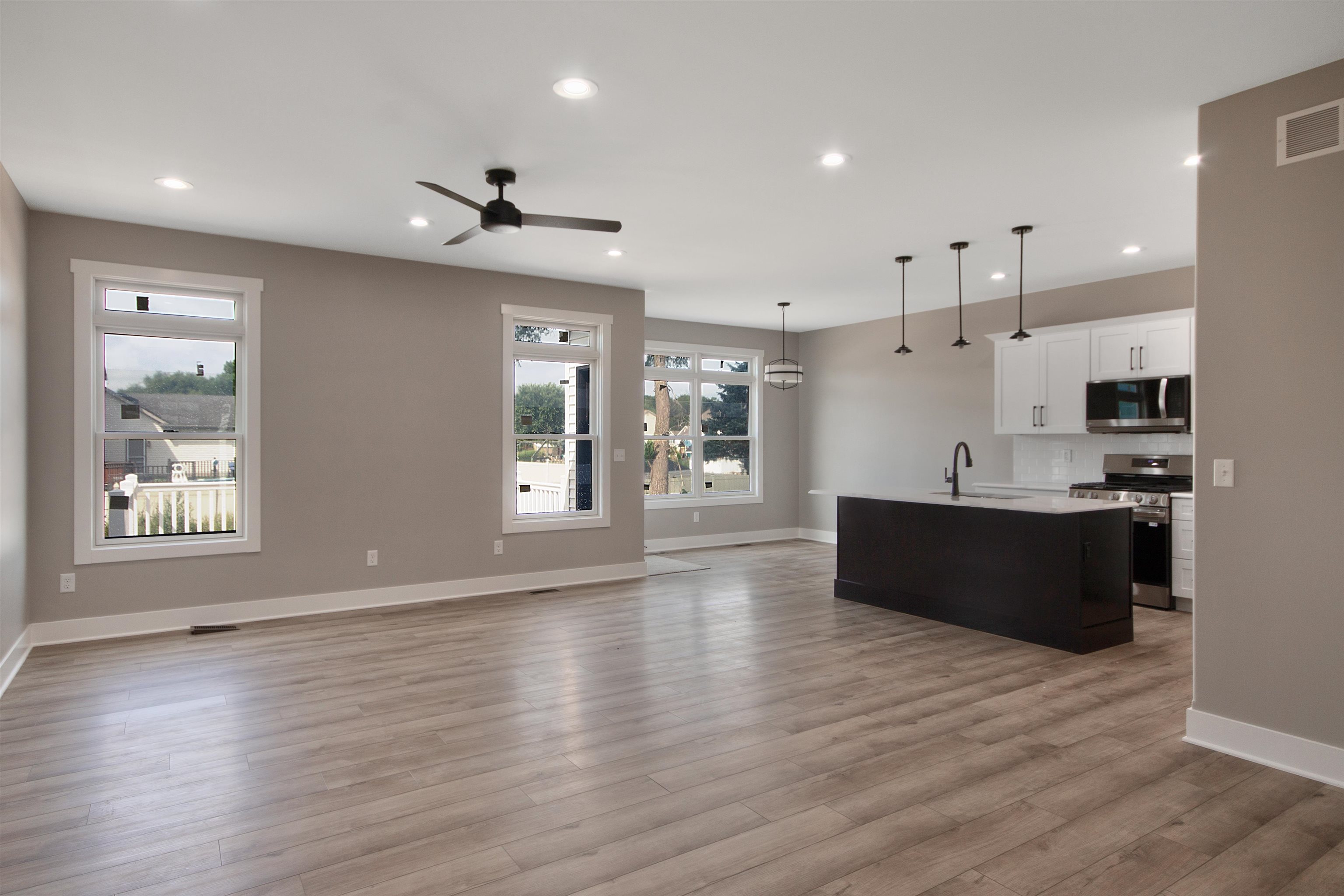 1623 Stoneham