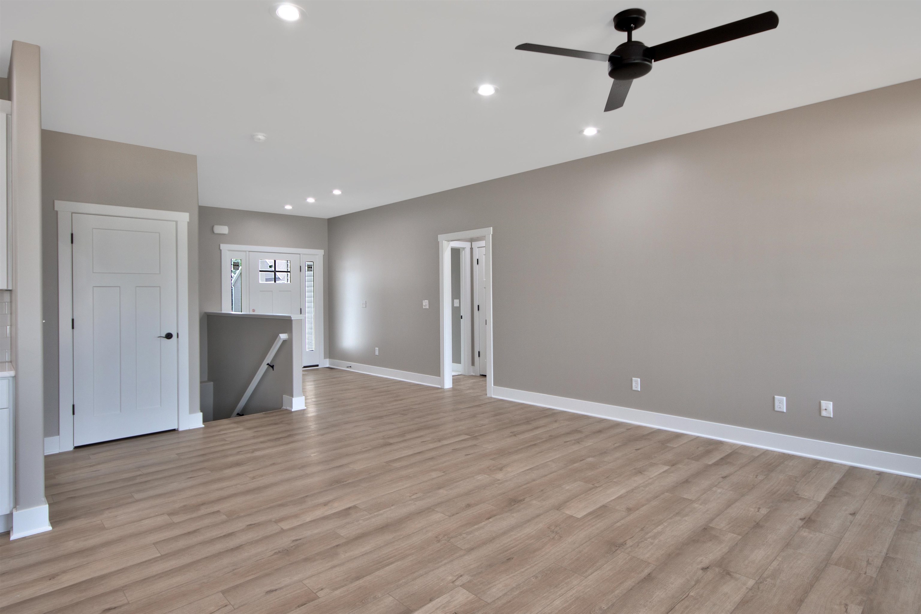 1623 Stoneham