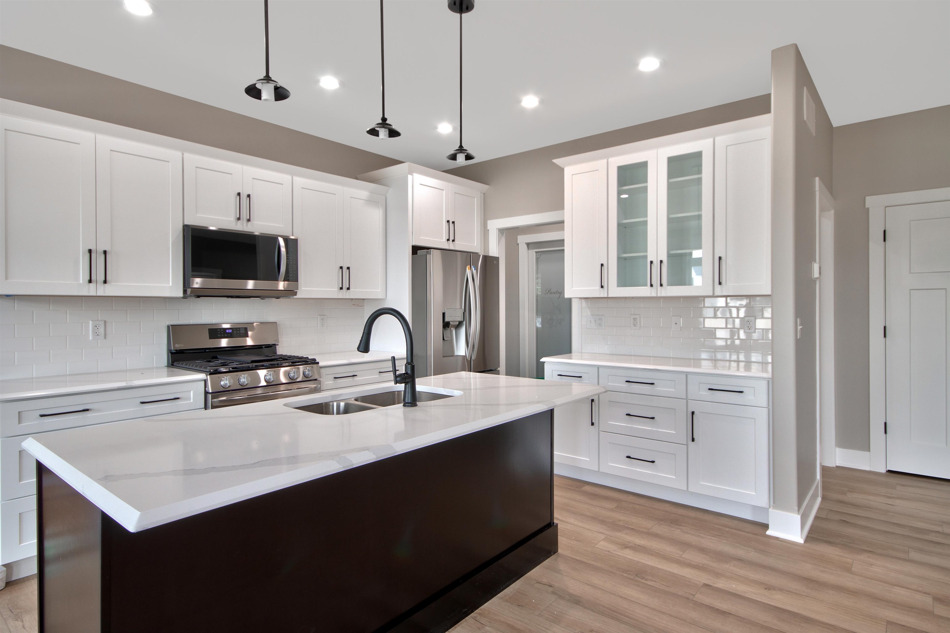 1623 Stoneham