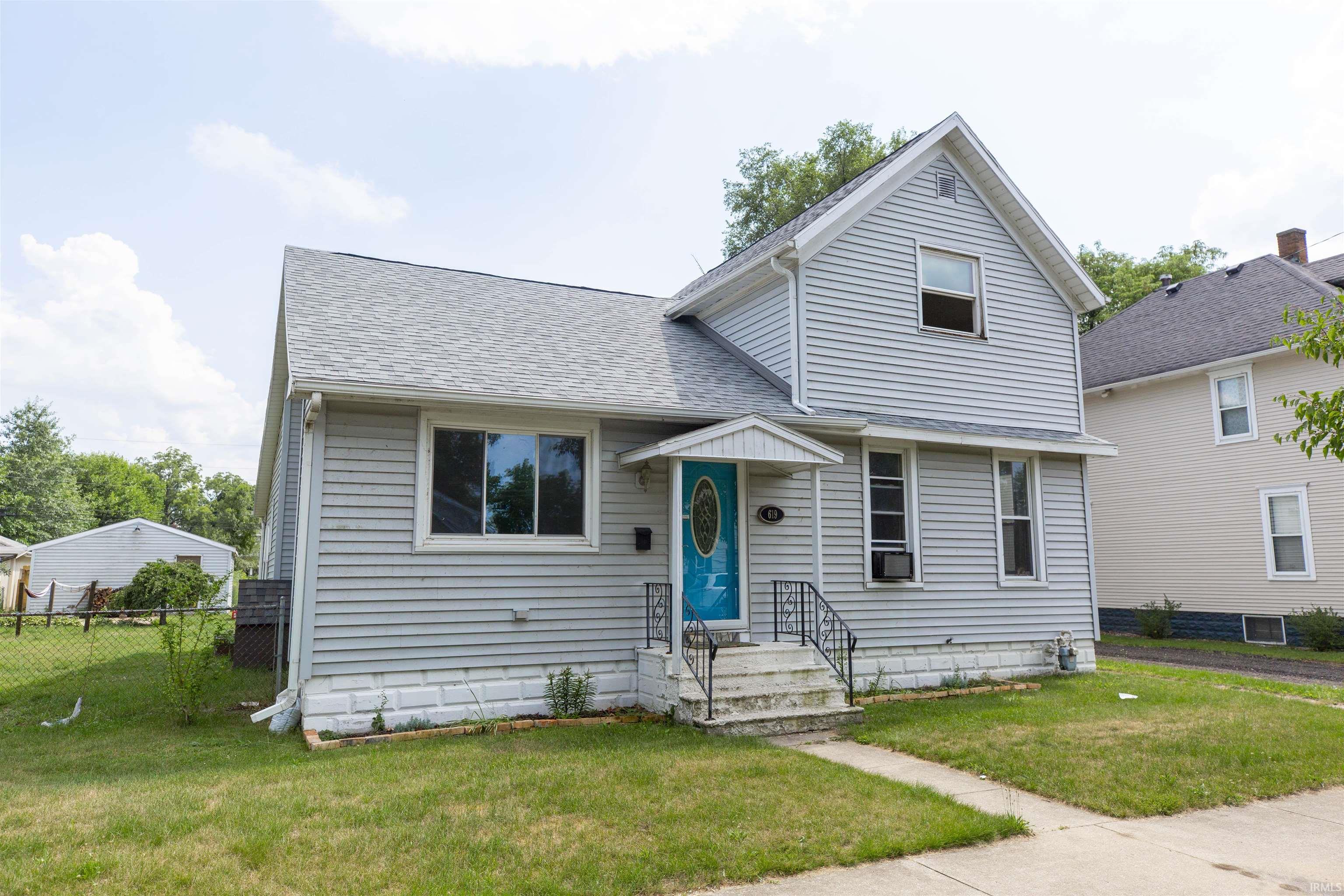 619 Maple Row