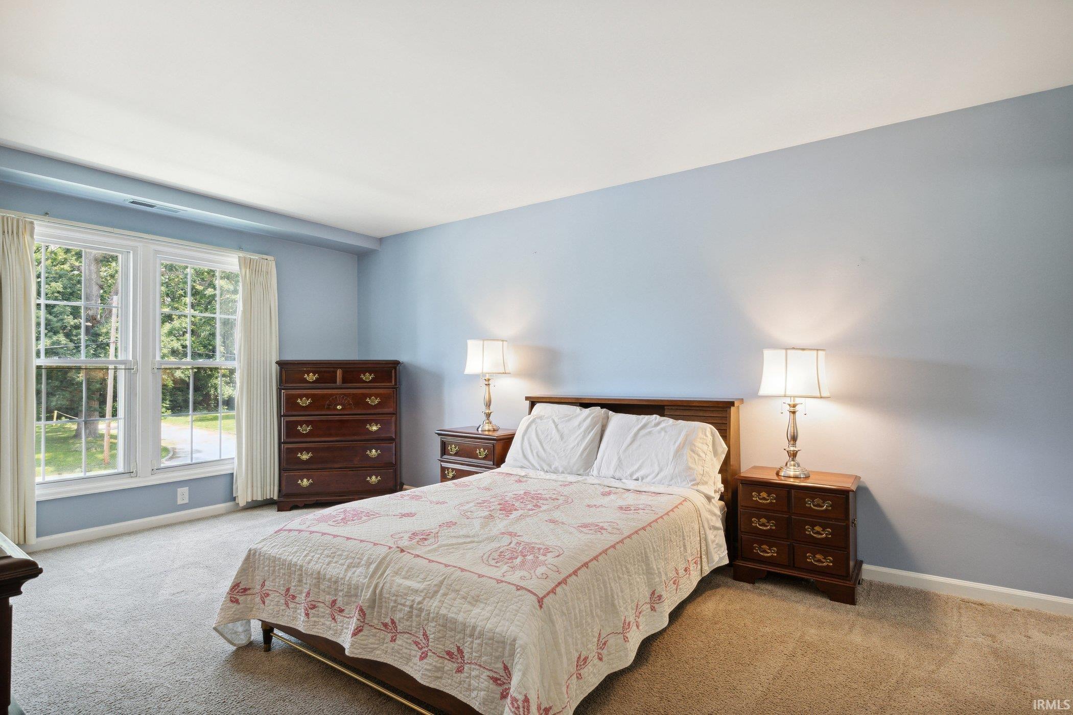 1077 Greenleaf, Apt 215