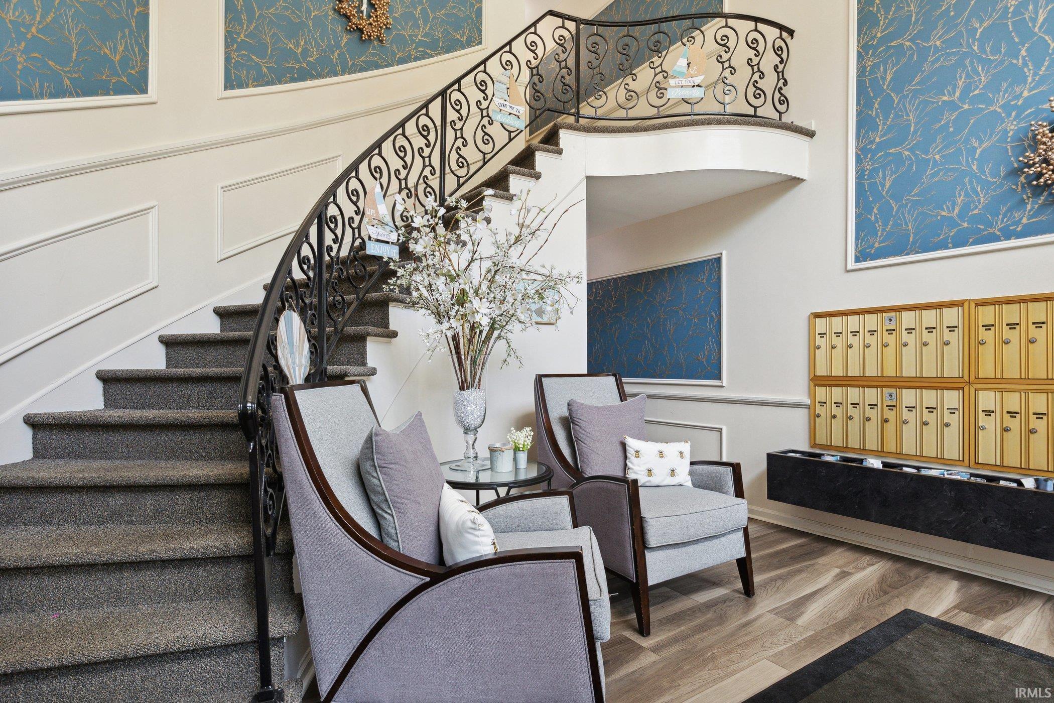 1077 Greenleaf, Apt 215
