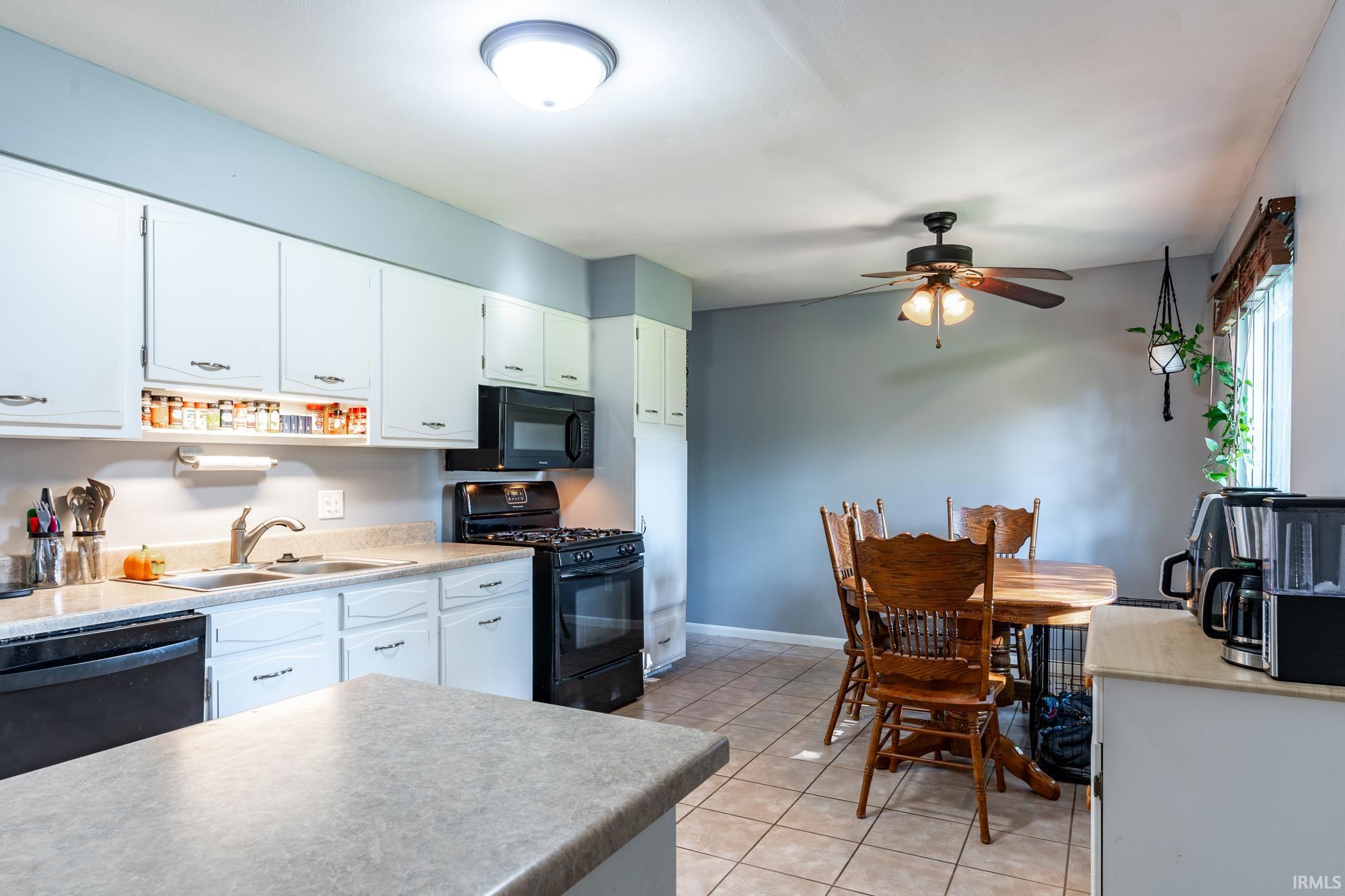 4534 Woodway