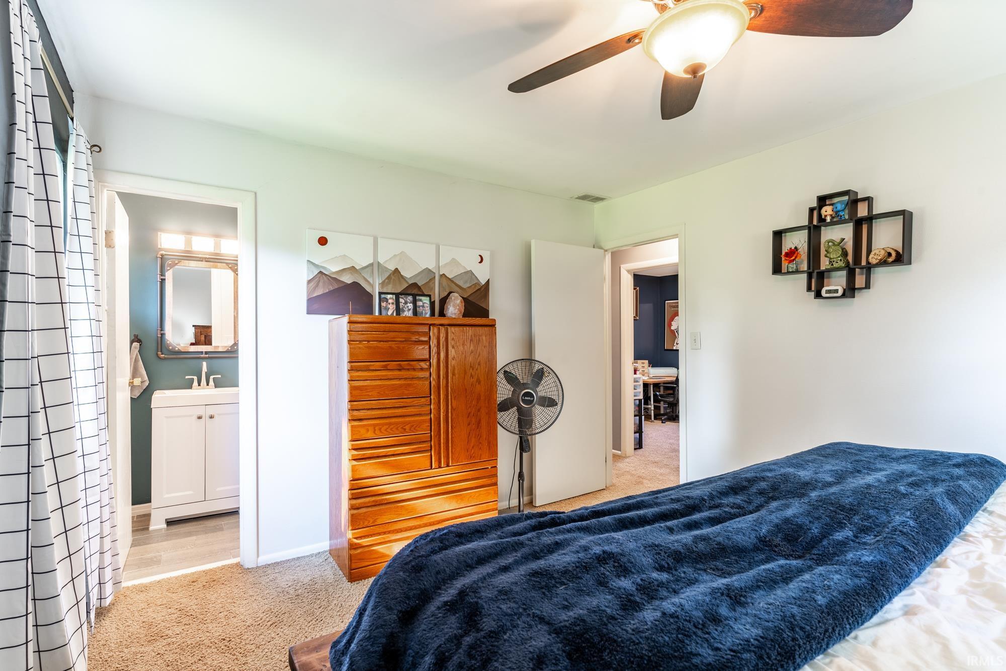4534 Woodway
