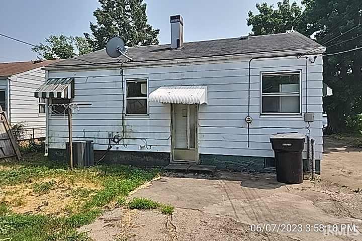 4017 Washington