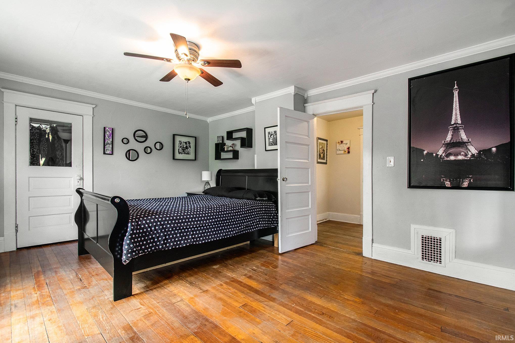 709 Riverside