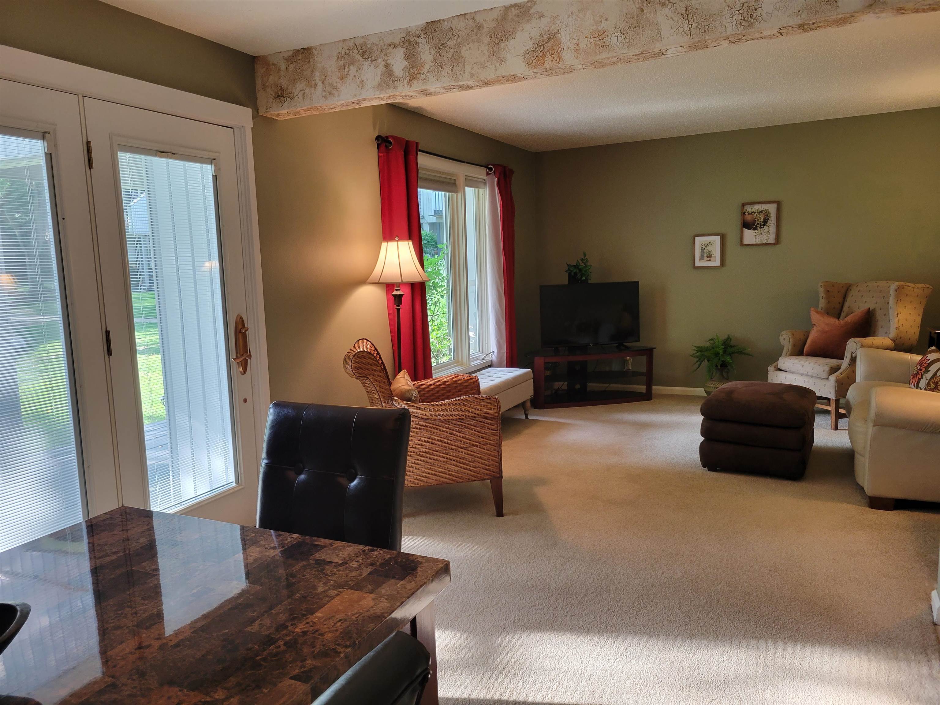 18101 Stoneridge, Apt E