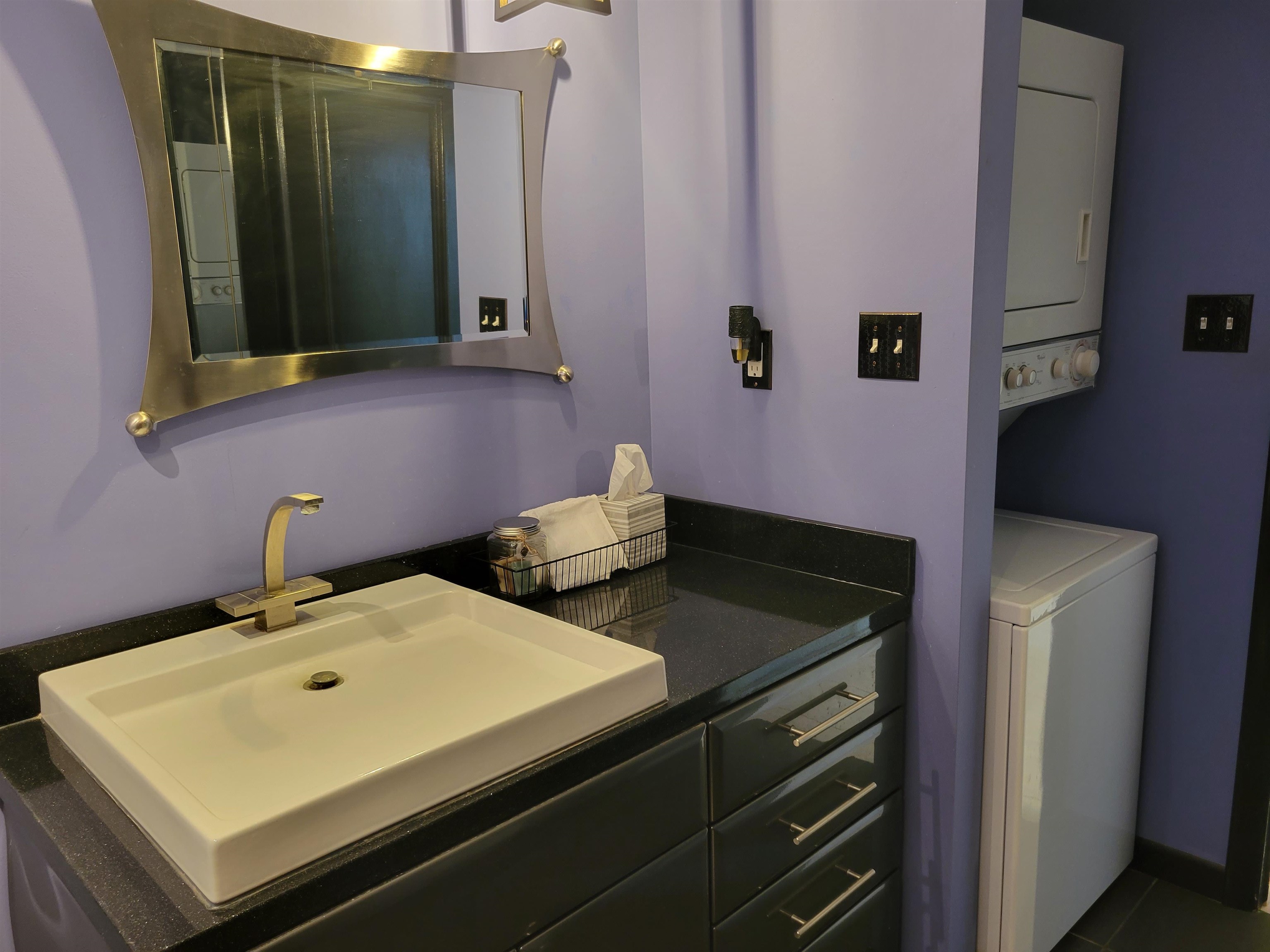 18101 Stoneridge, Apt E