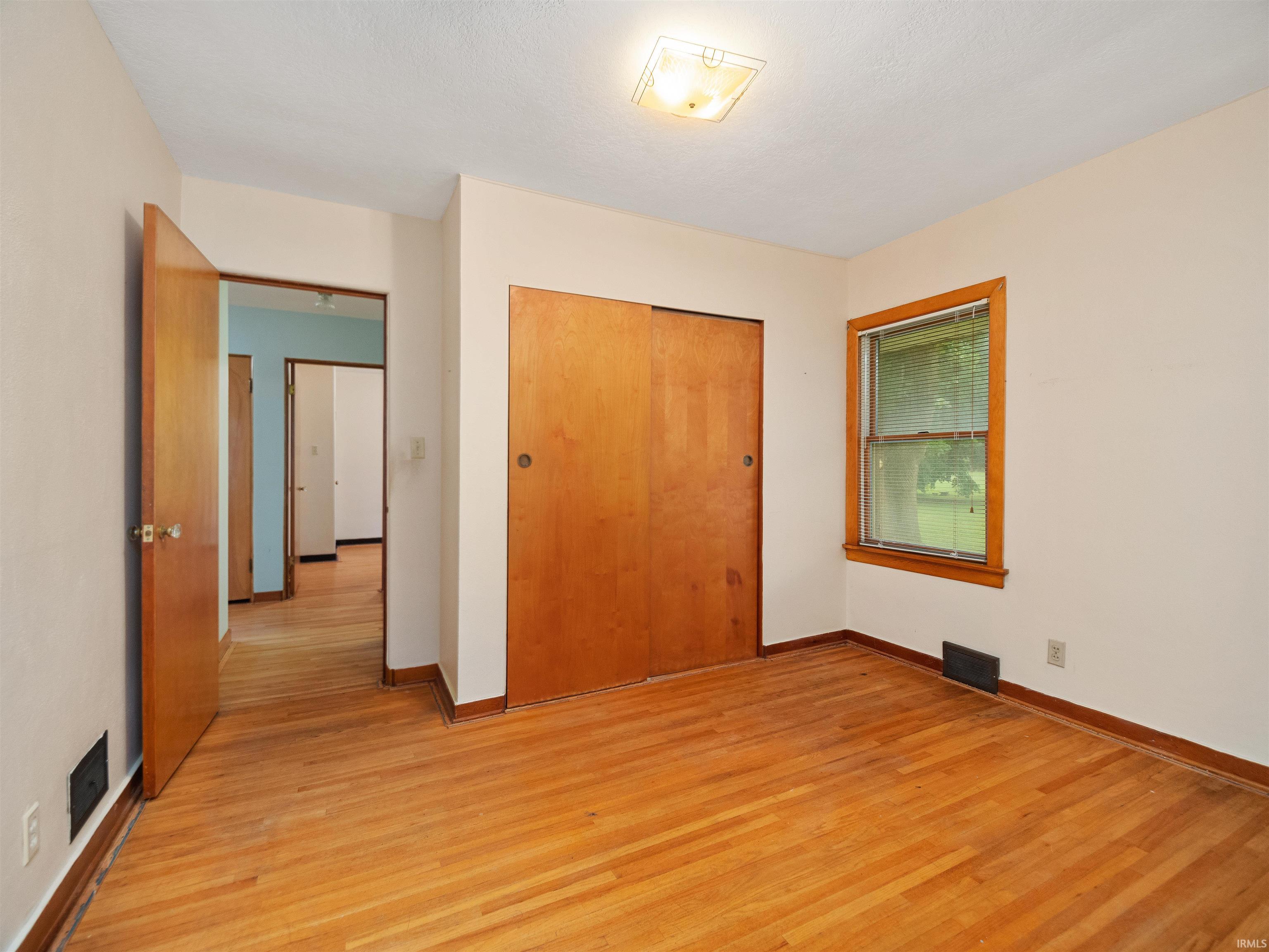 5810 Fernwood