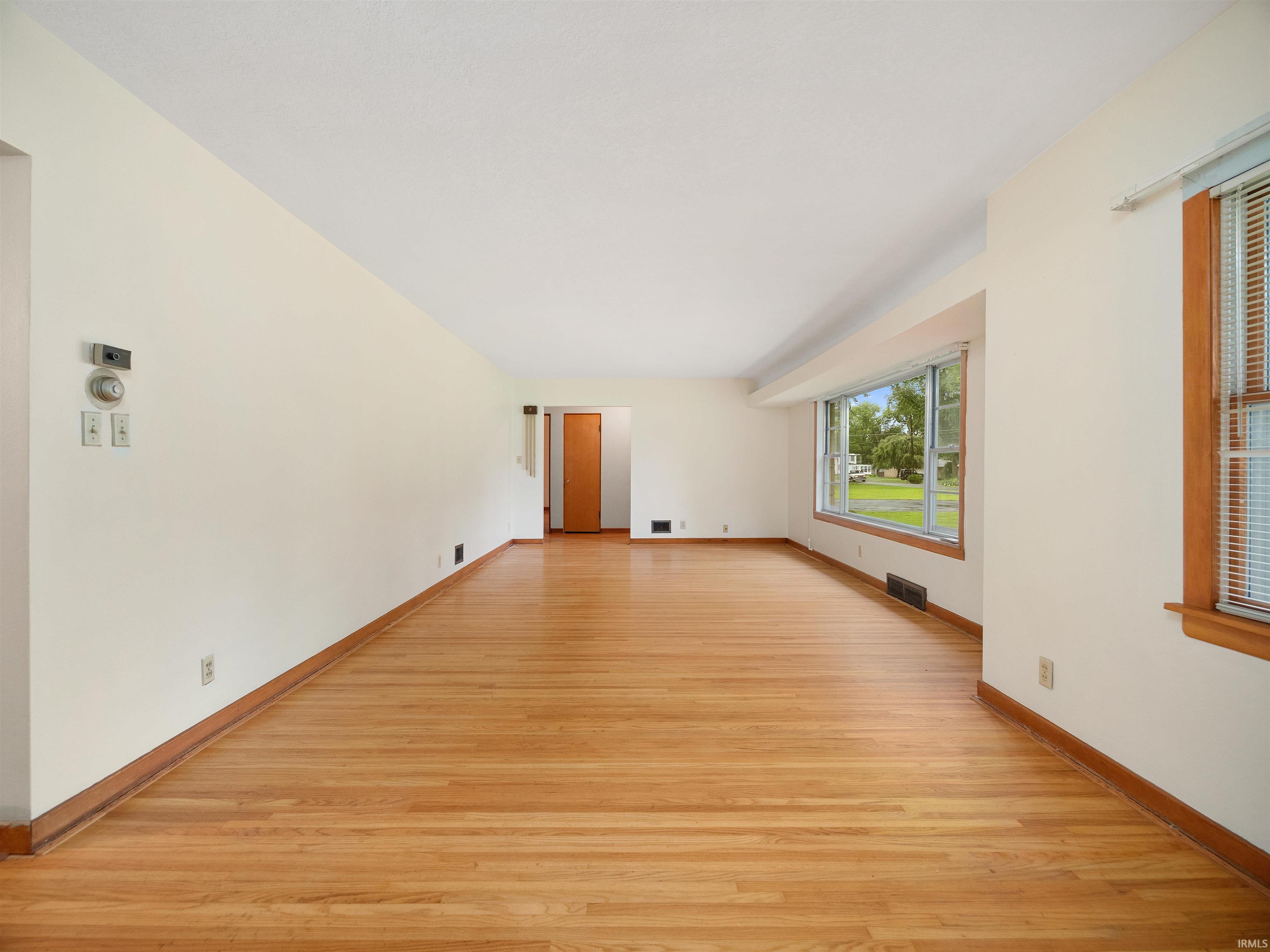5810 Fernwood