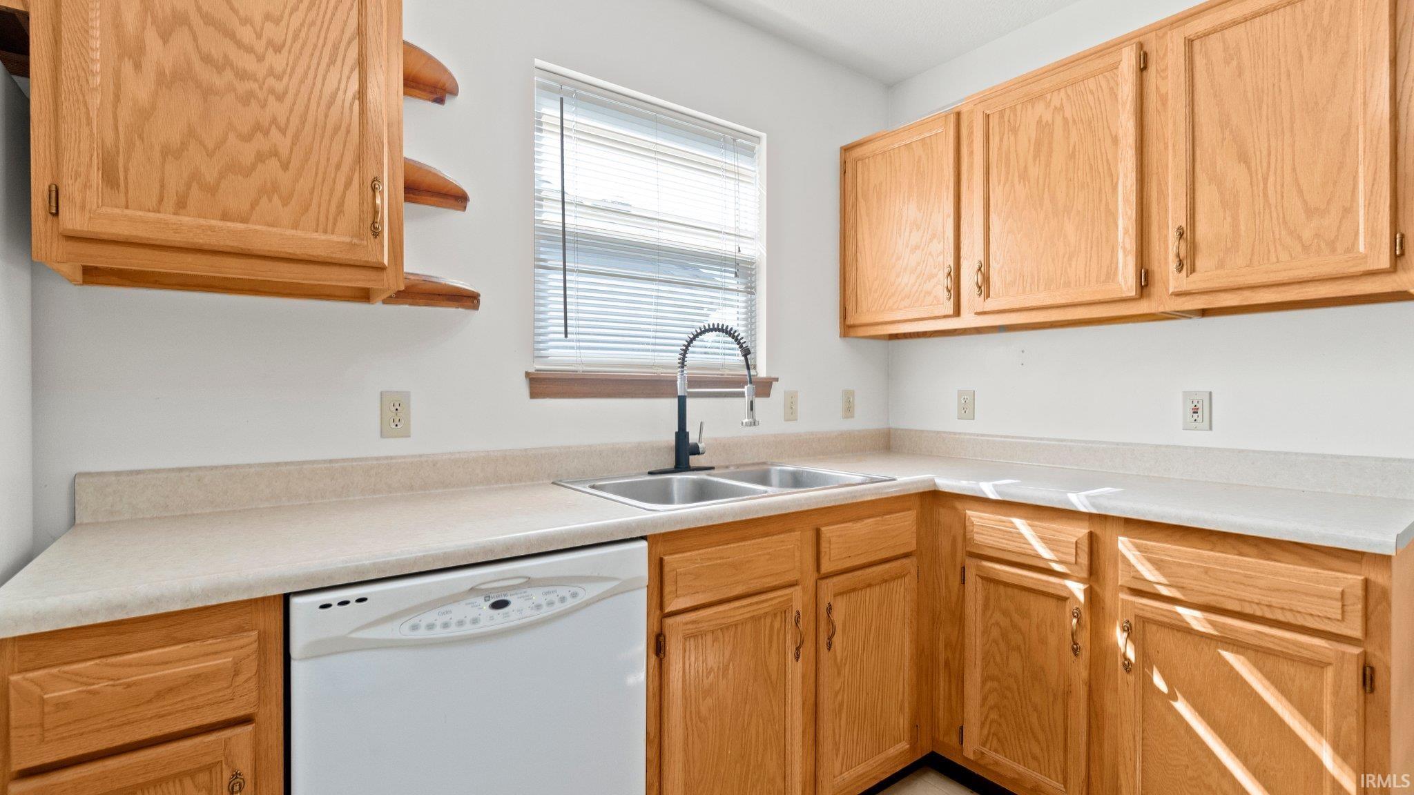 10649 Graystone