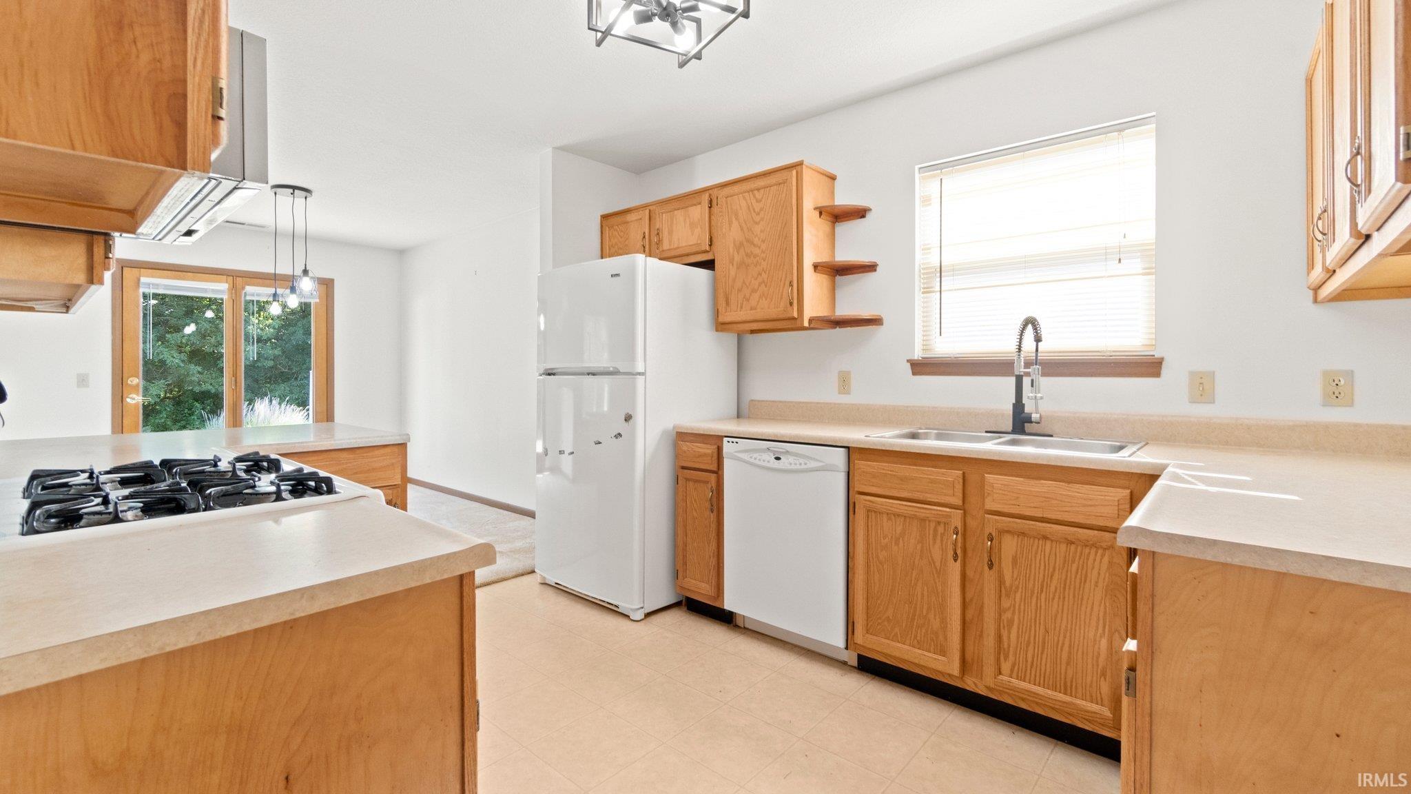 10649 Graystone
