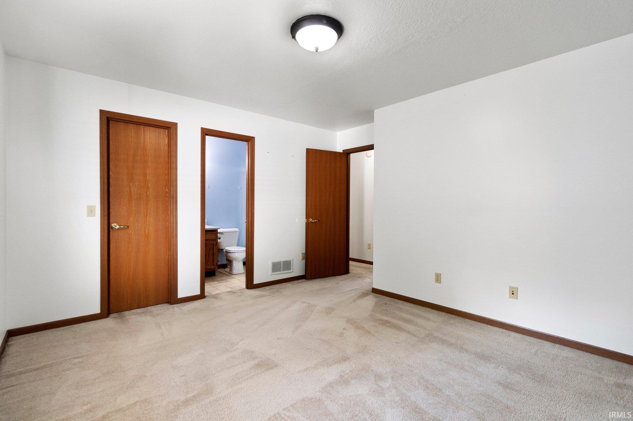 10649 Graystone