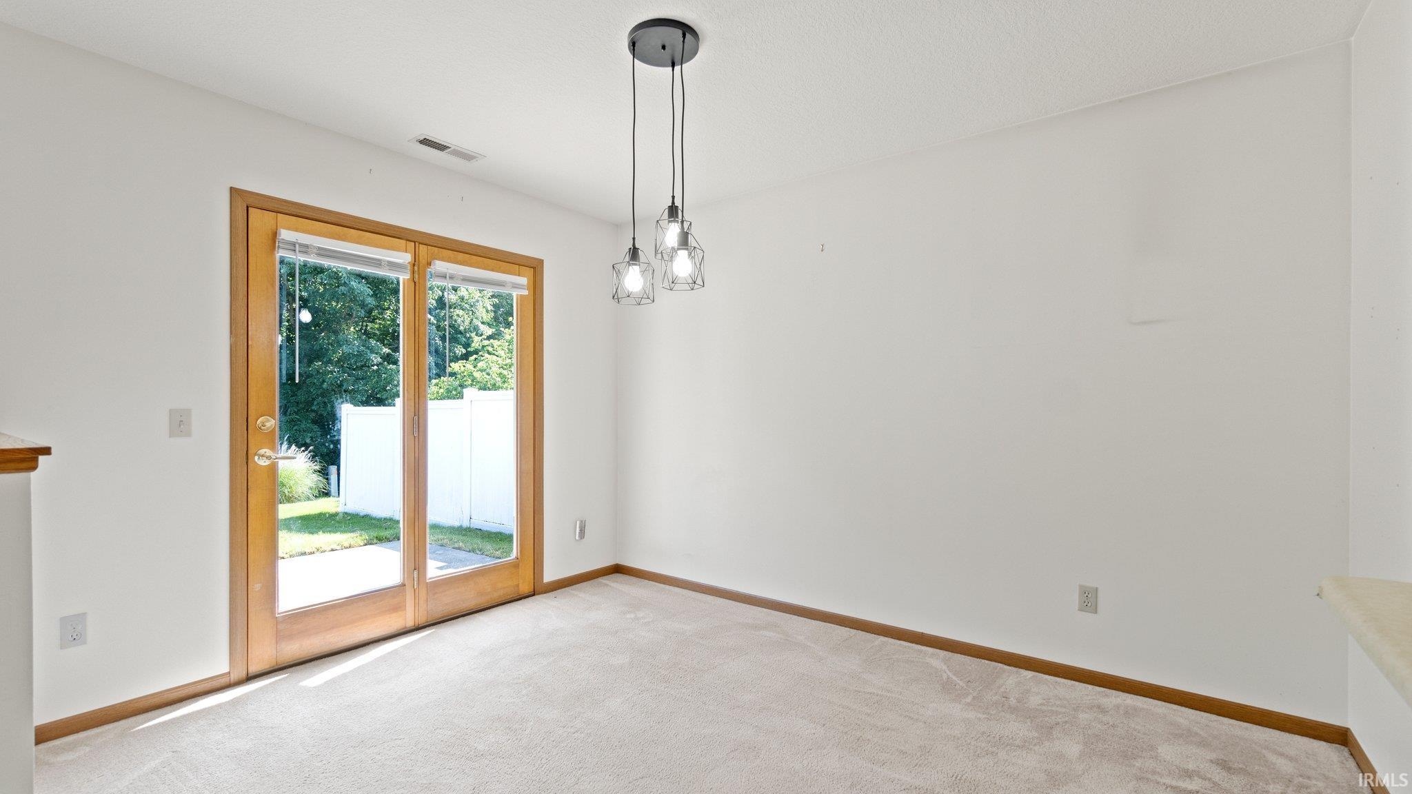 10649 Graystone